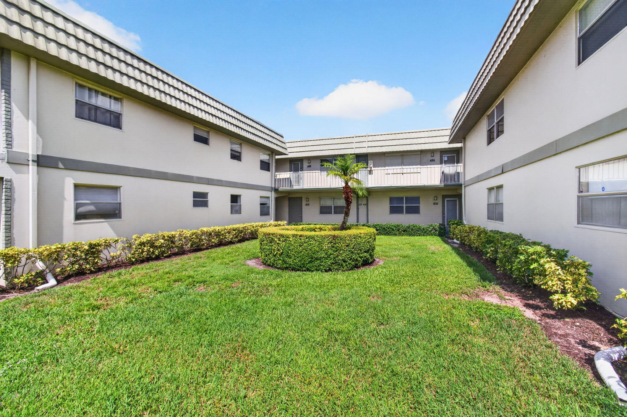 KINGS POINT - Residential
