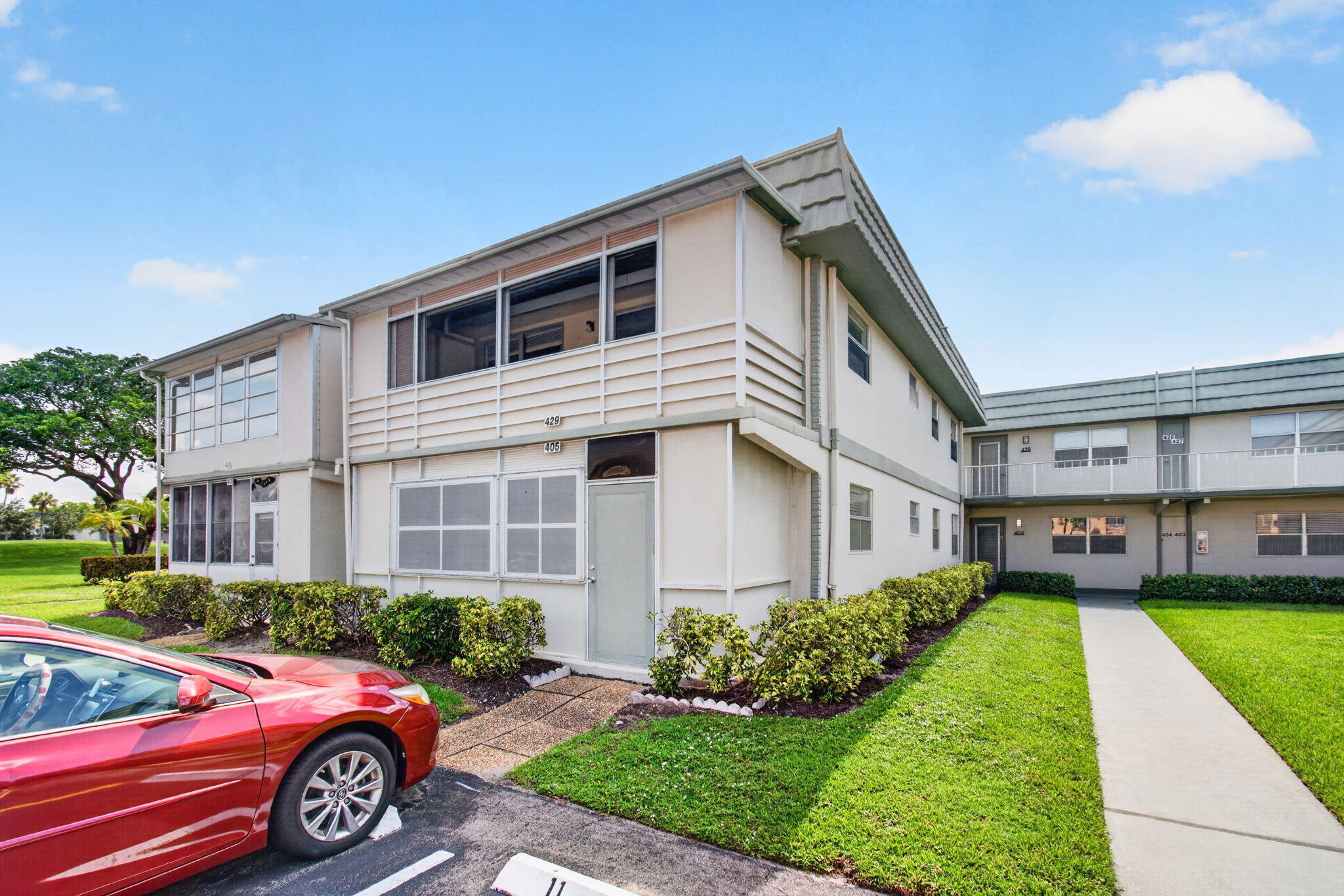 KINGS POINT - Residential