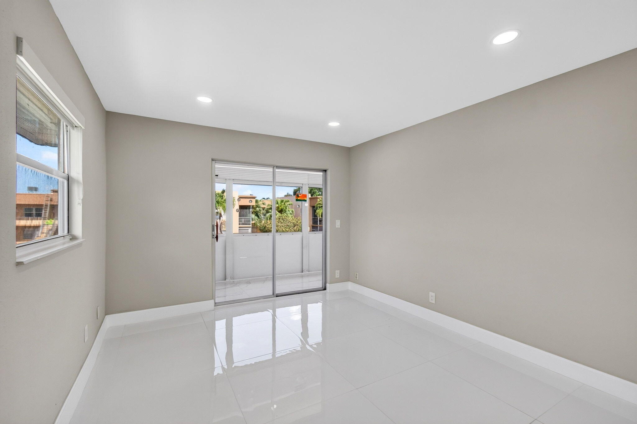 KINGS POINT - Residential