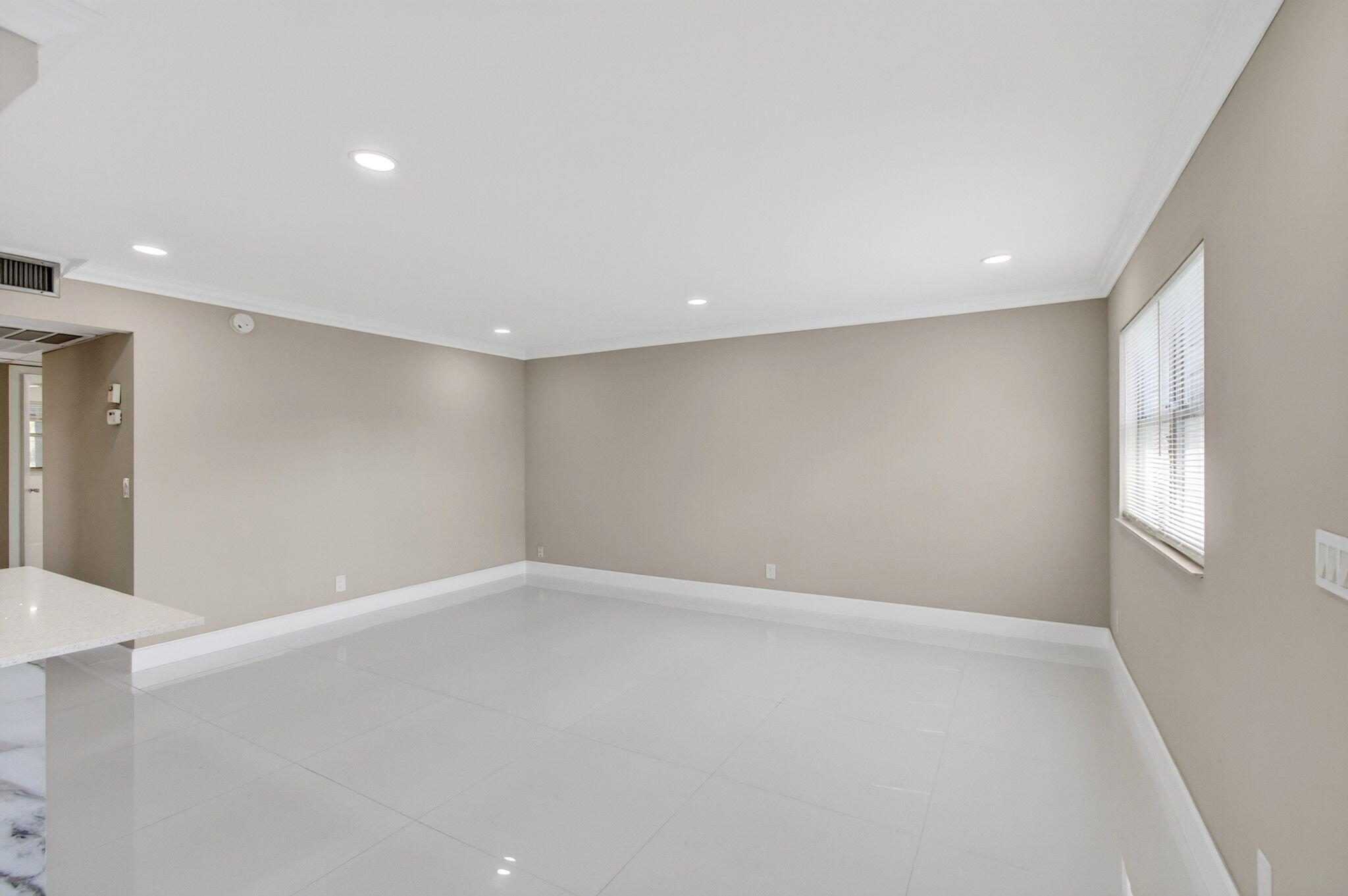 KINGS POINT - Residential