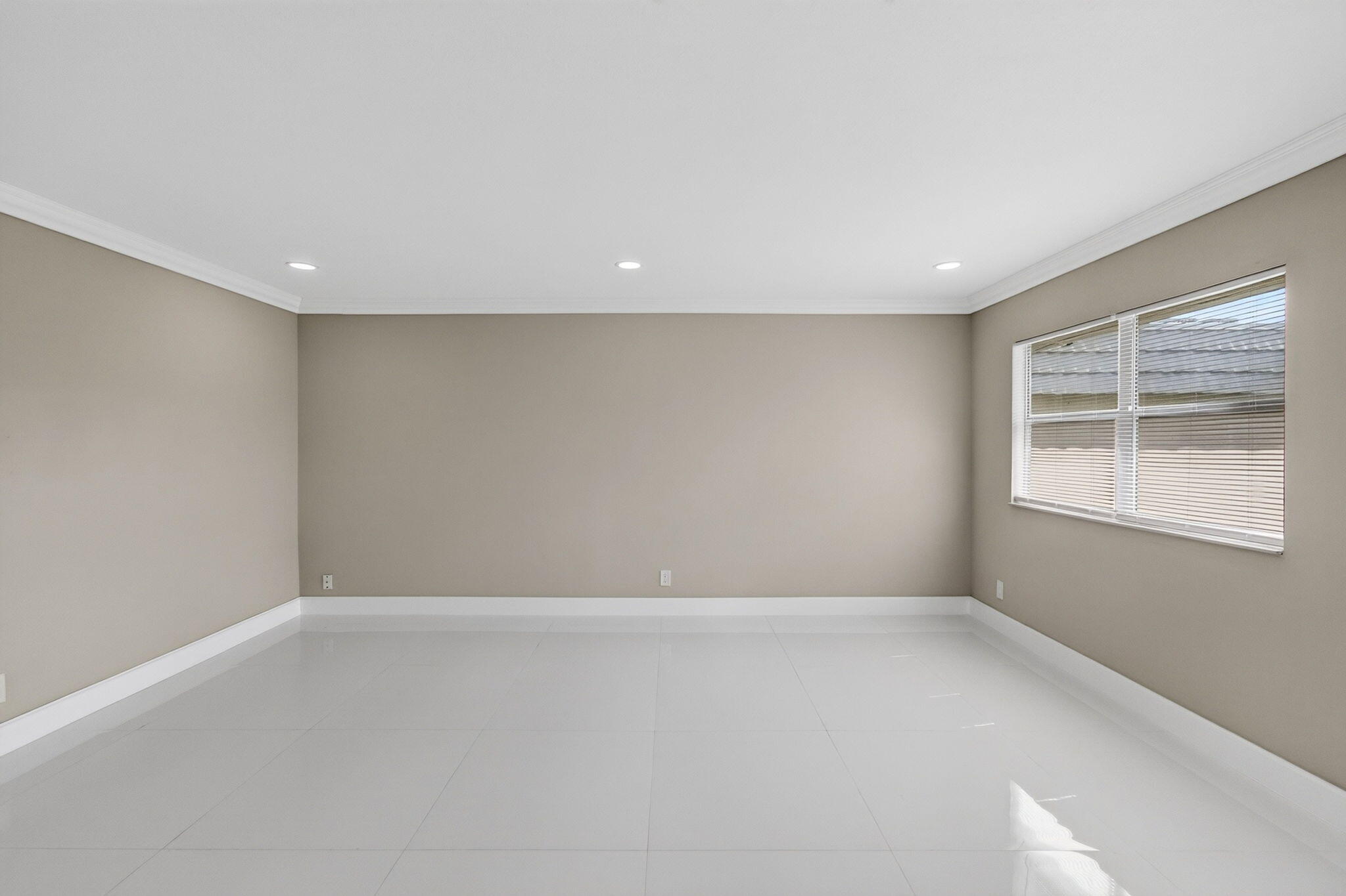 KINGS POINT - Residential