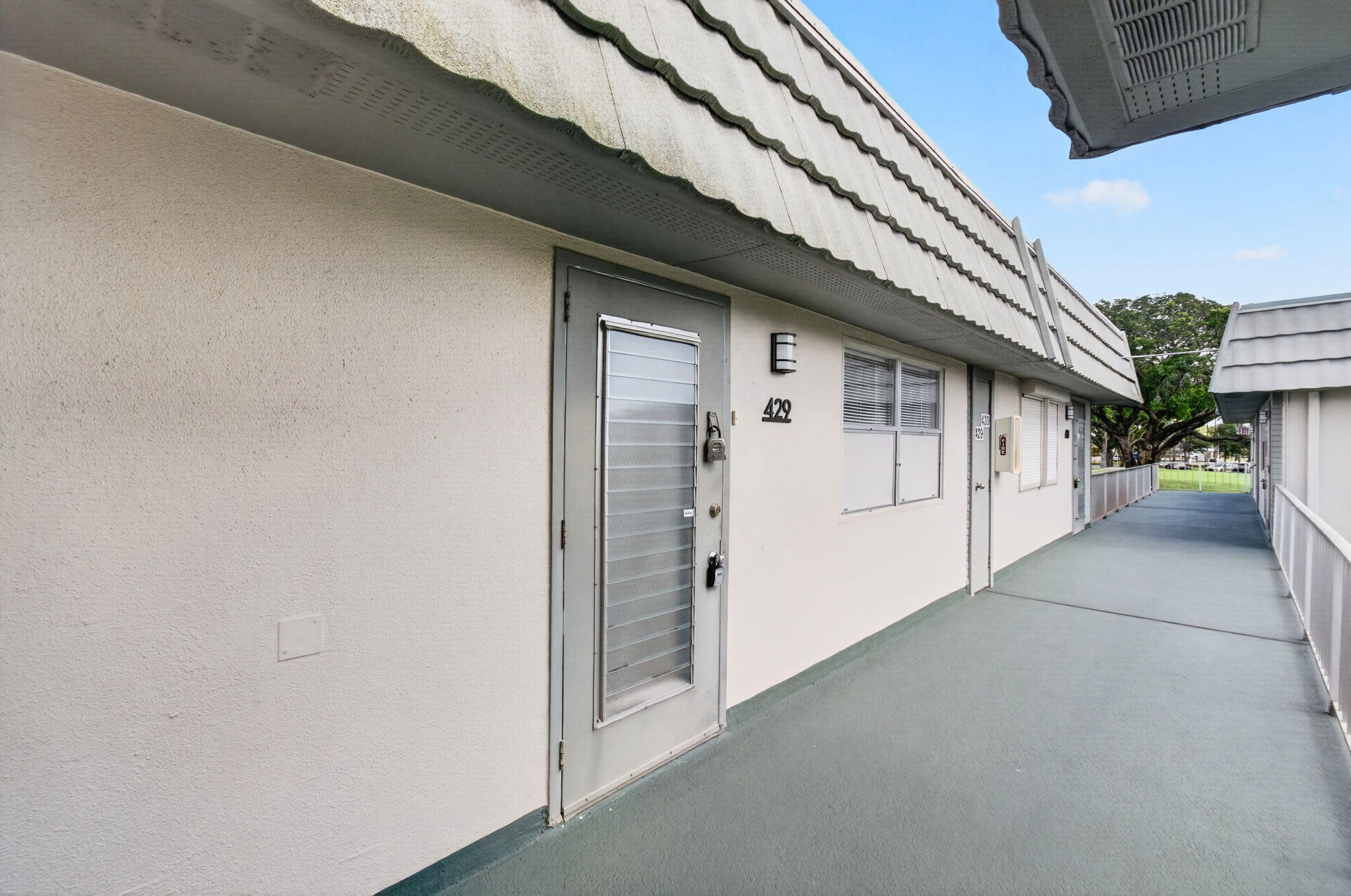 KINGS POINT - Residential