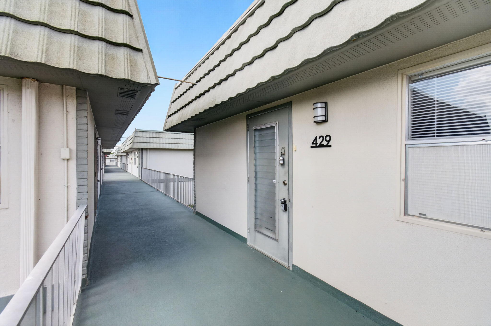 KINGS POINT - Residential