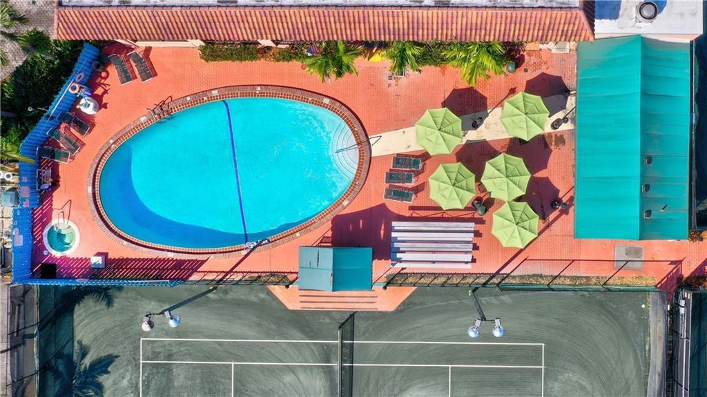 TENNIS CLUB LENGLEN CONDO - Residential
