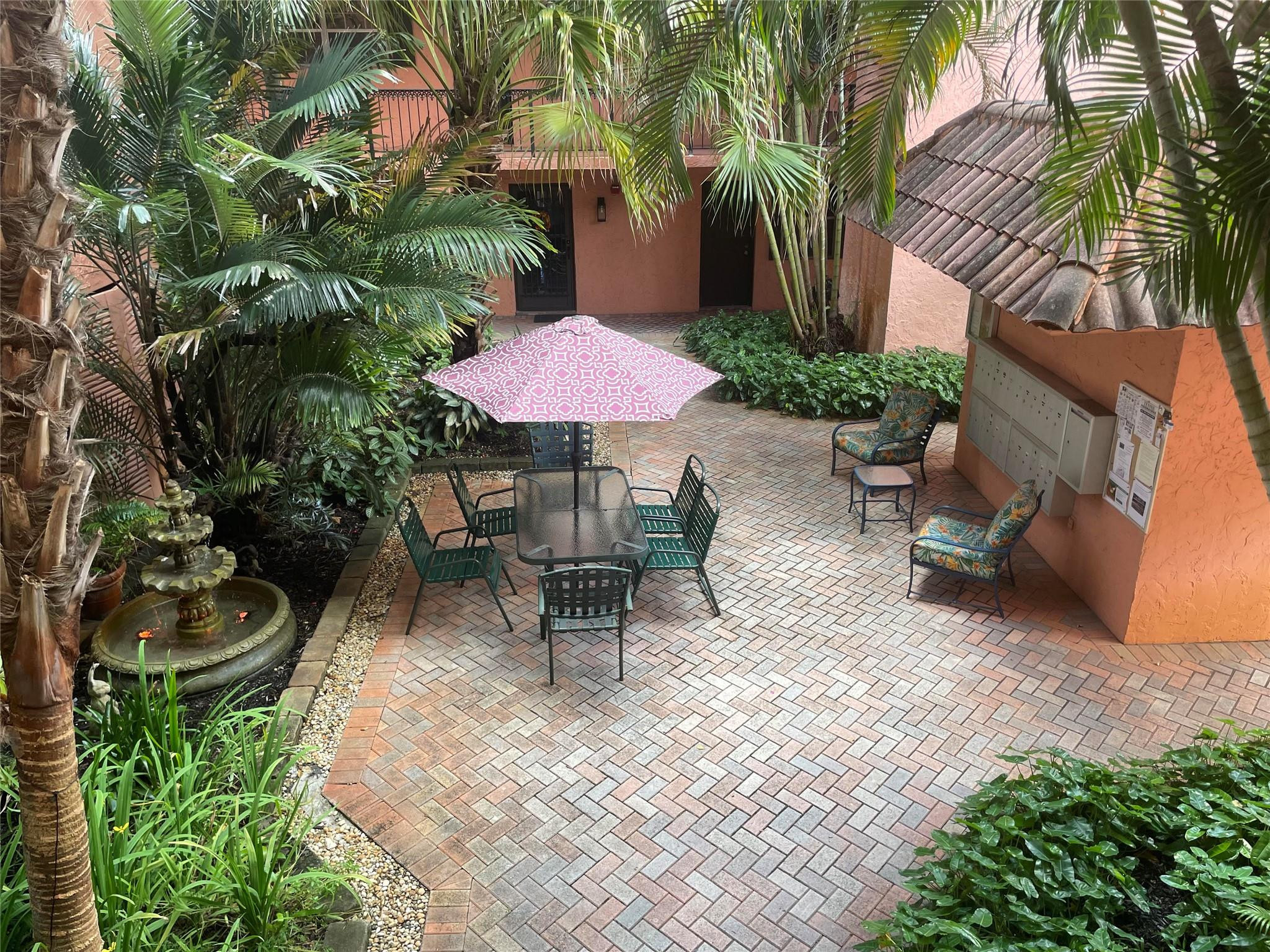 TENNIS CLUB LENGLEN CONDO - Residential