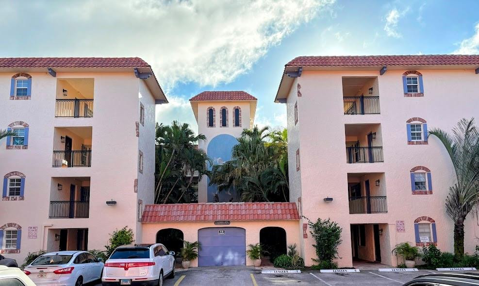TENNIS CLUB LENGLEN CONDO - Residential