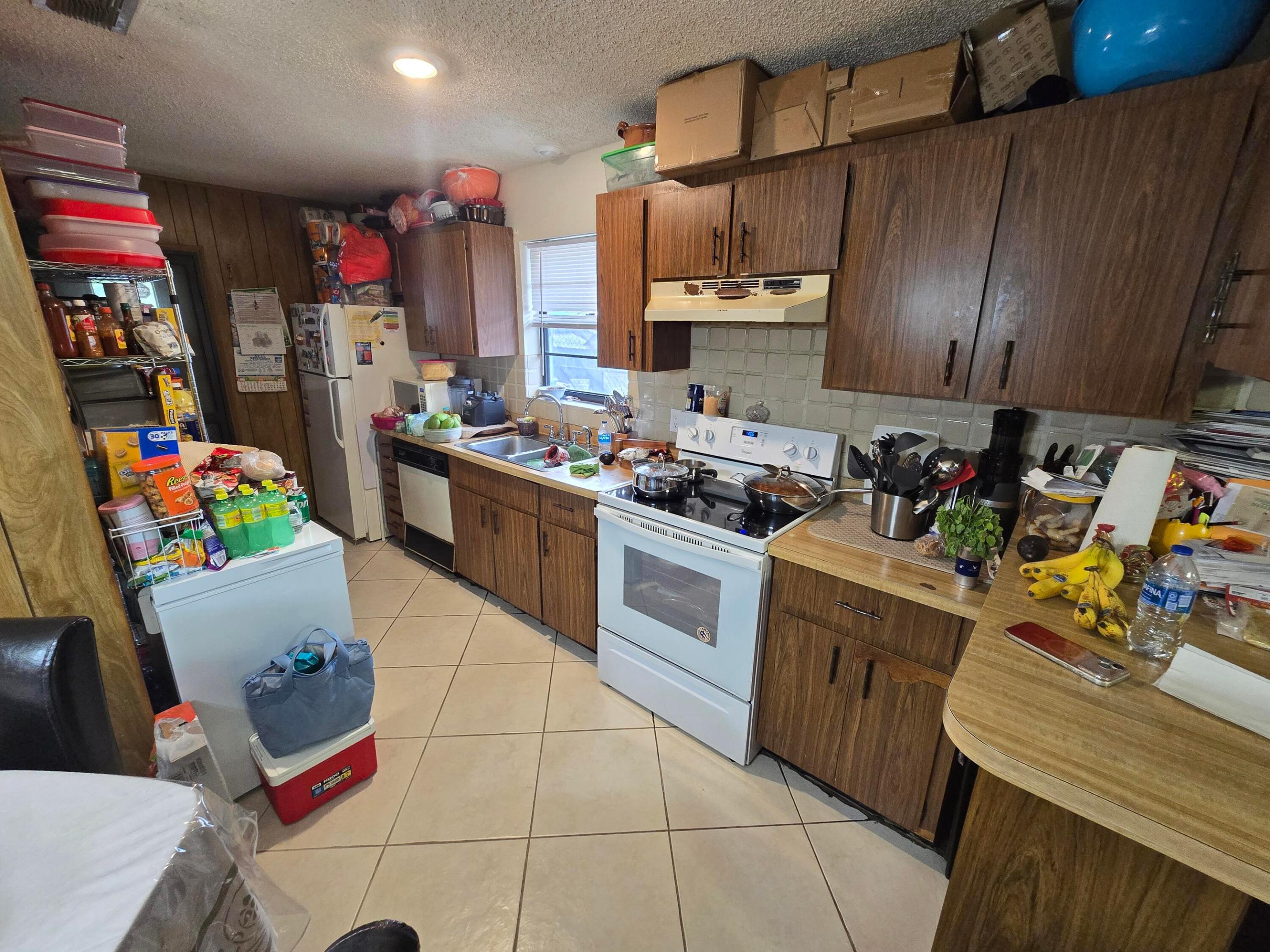 BUNKER HILL ADD 2 TO WPB - Residential Income