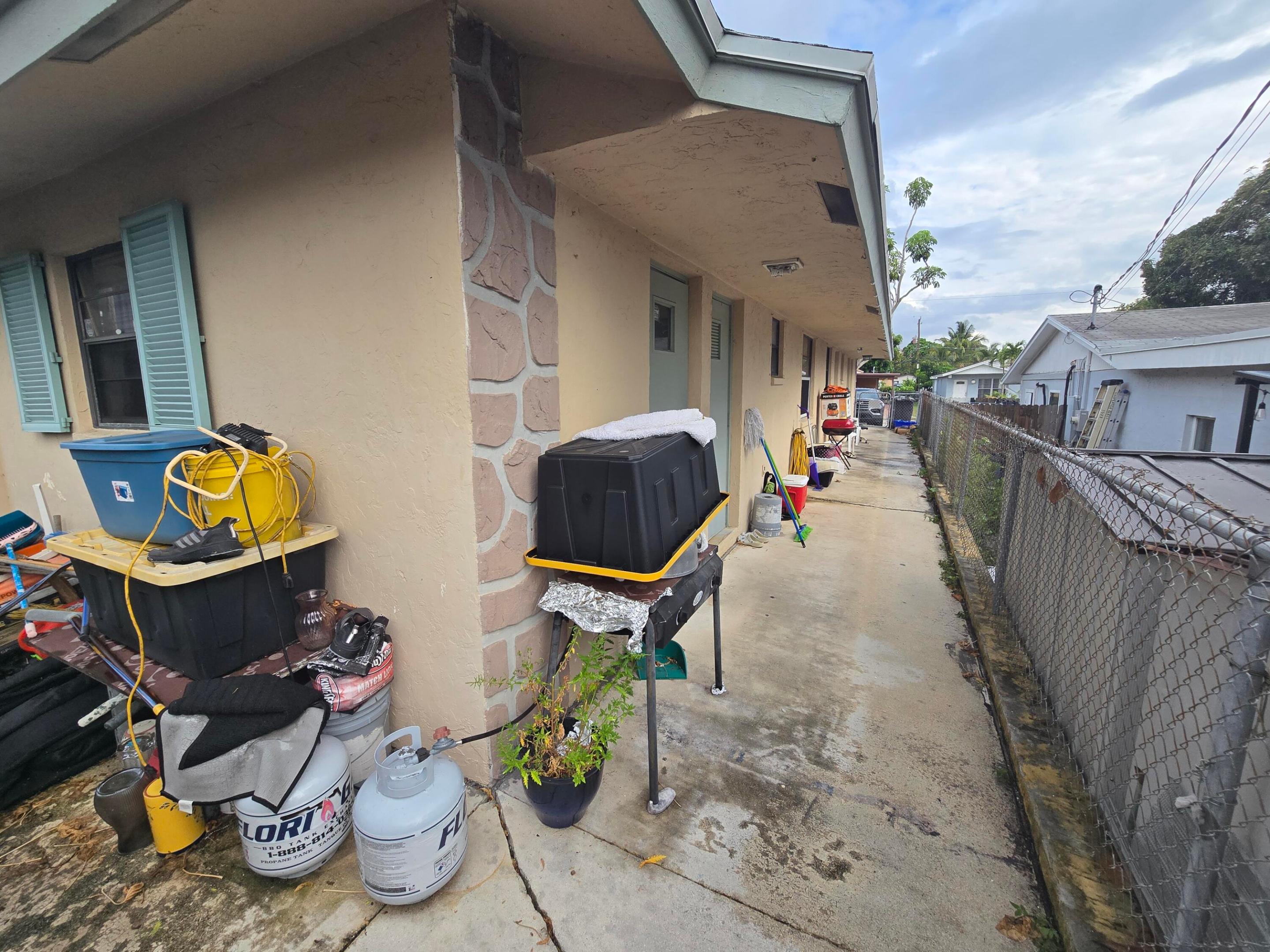 BUNKER HILL ADD 2 TO WPB - Residential Income