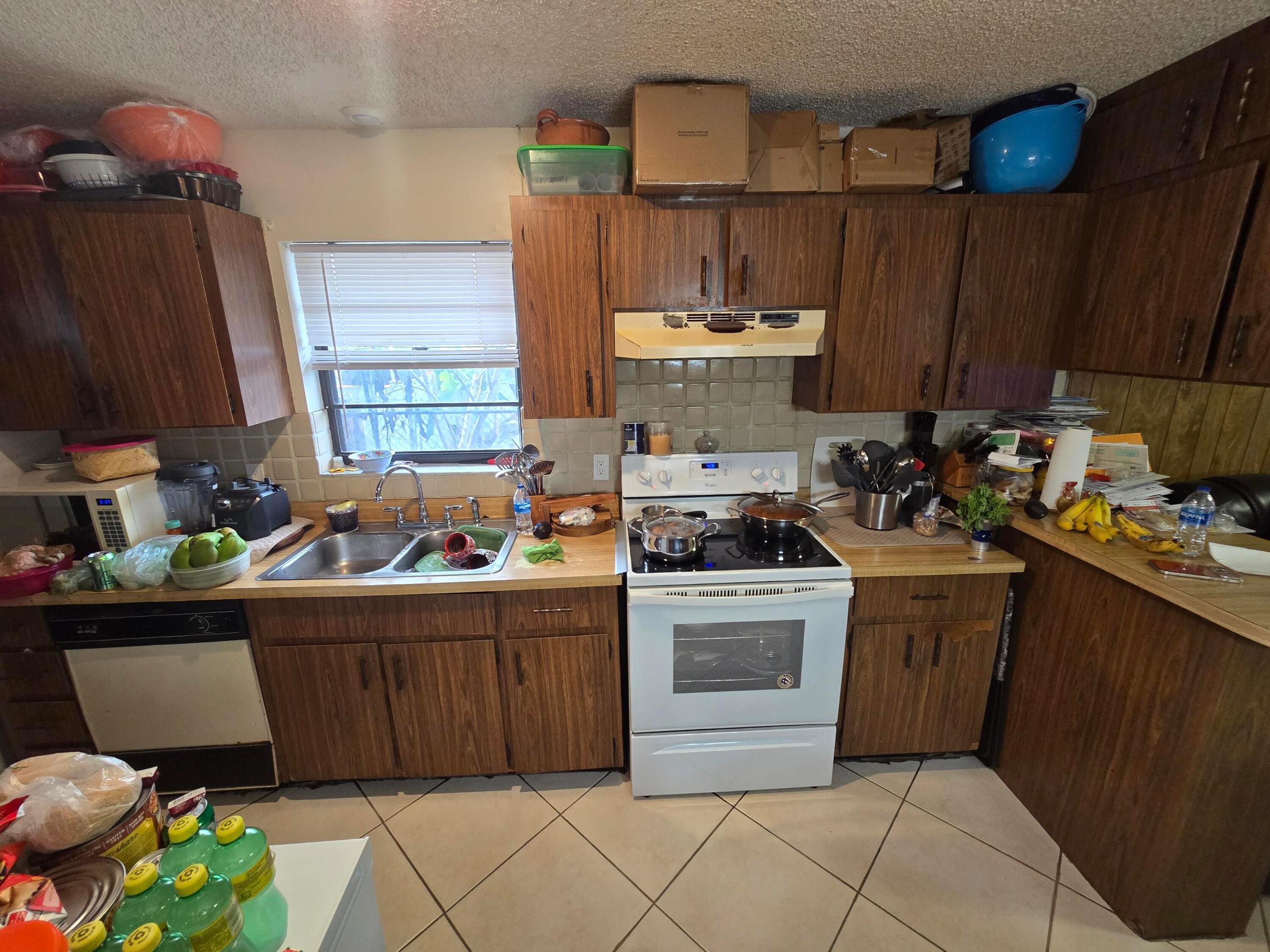 BUNKER HILL ADD 2 TO WPB - Residential Income