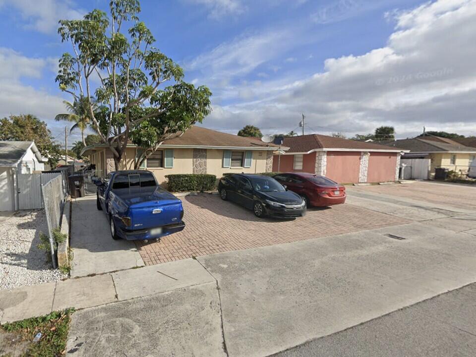 BUNKER HILL ADD 2 TO WPB - Residential Income