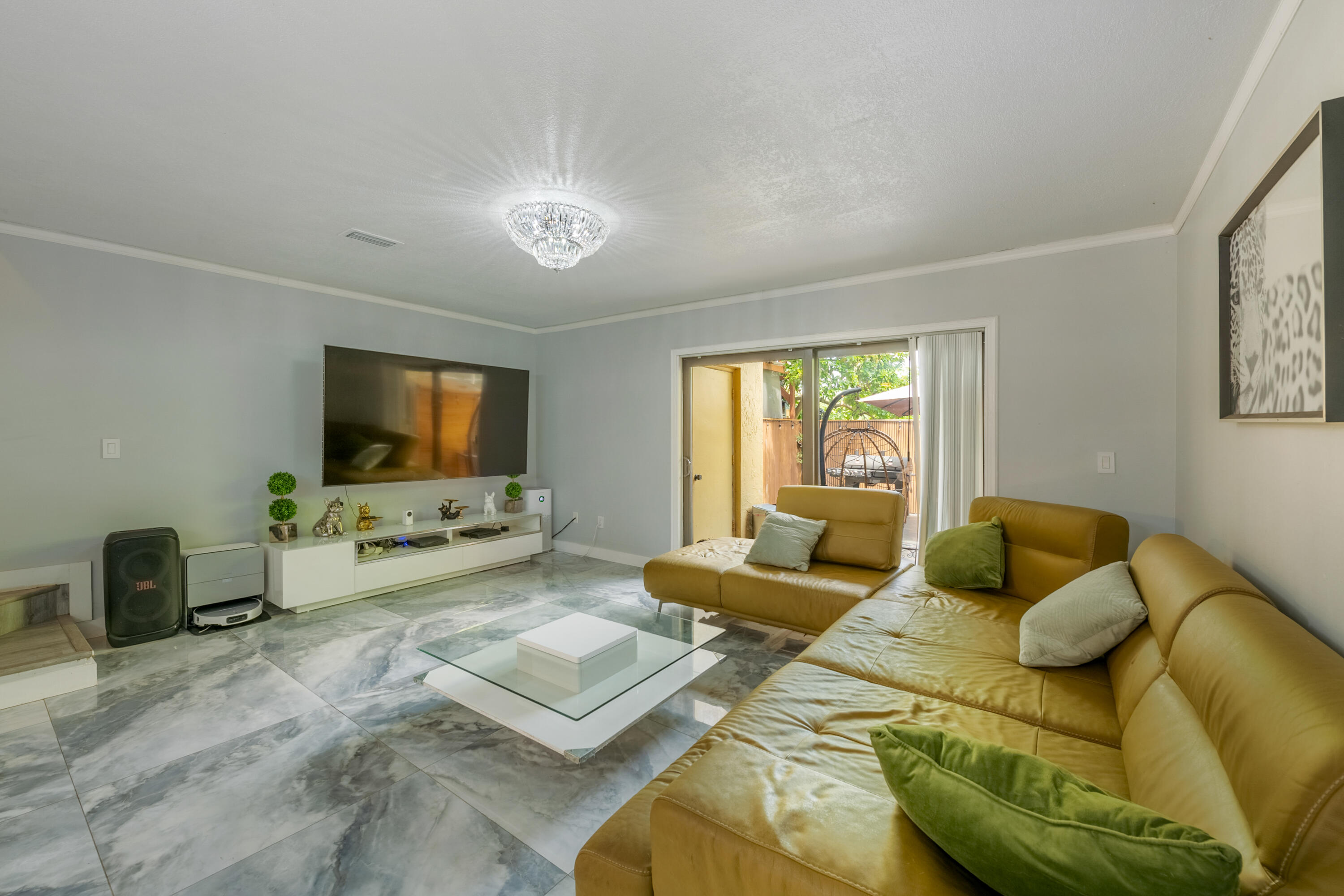 TOWNHOMES OF MONTEREY - Residential