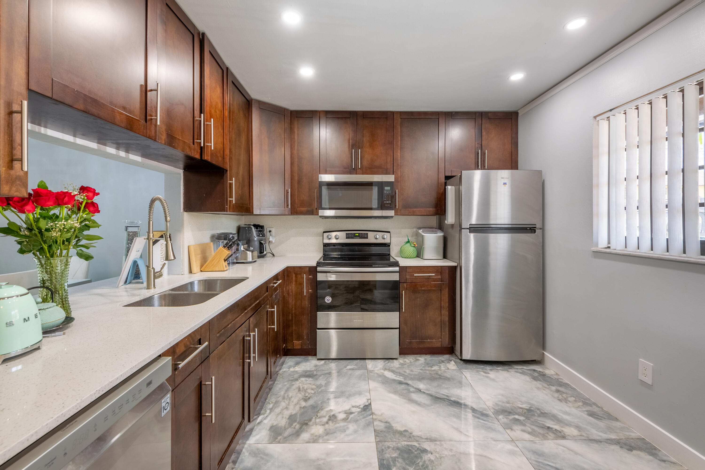 TOWNHOMES OF MONTEREY - Residential