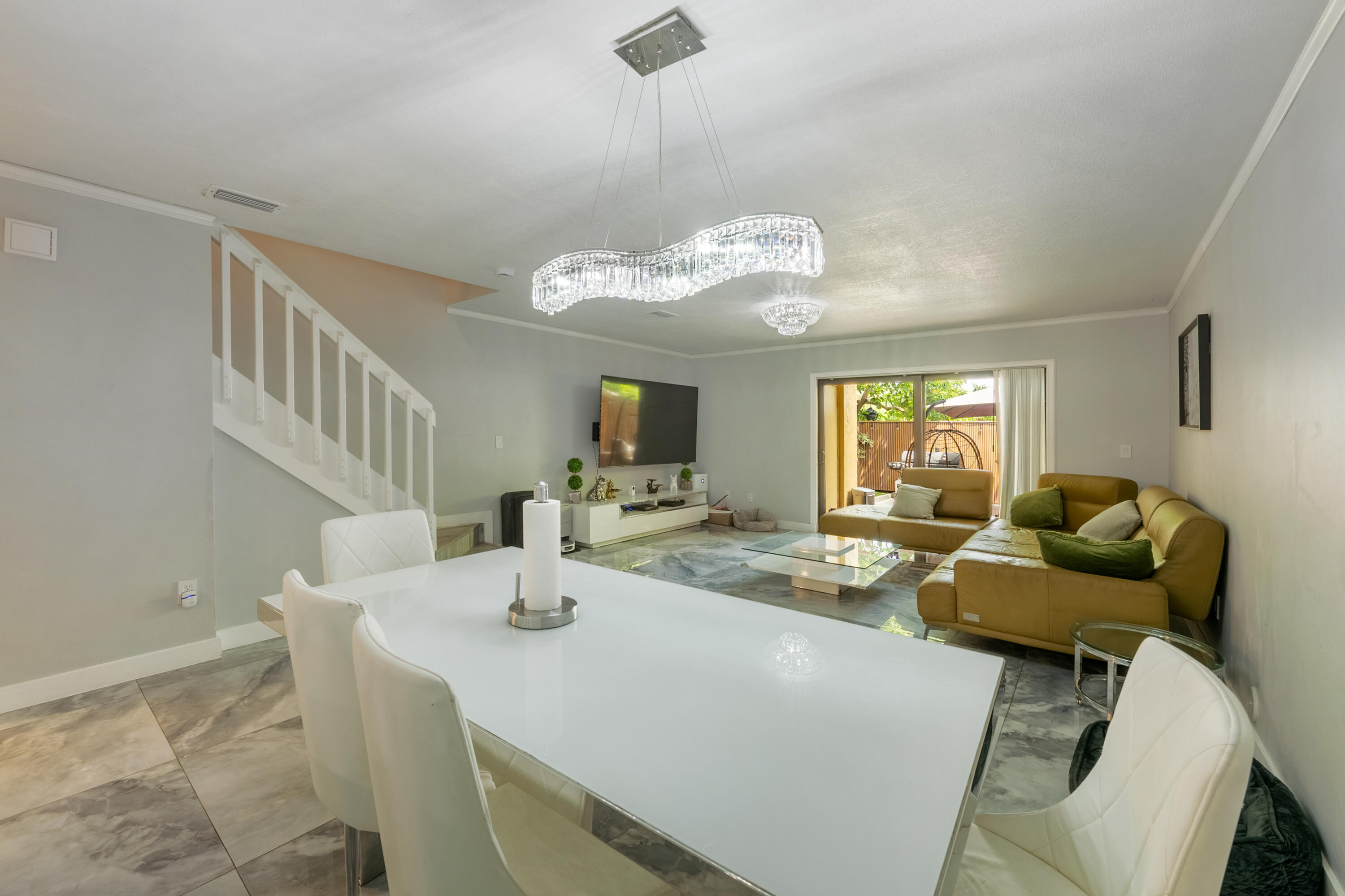 TOWNHOMES OF MONTEREY - Residential
