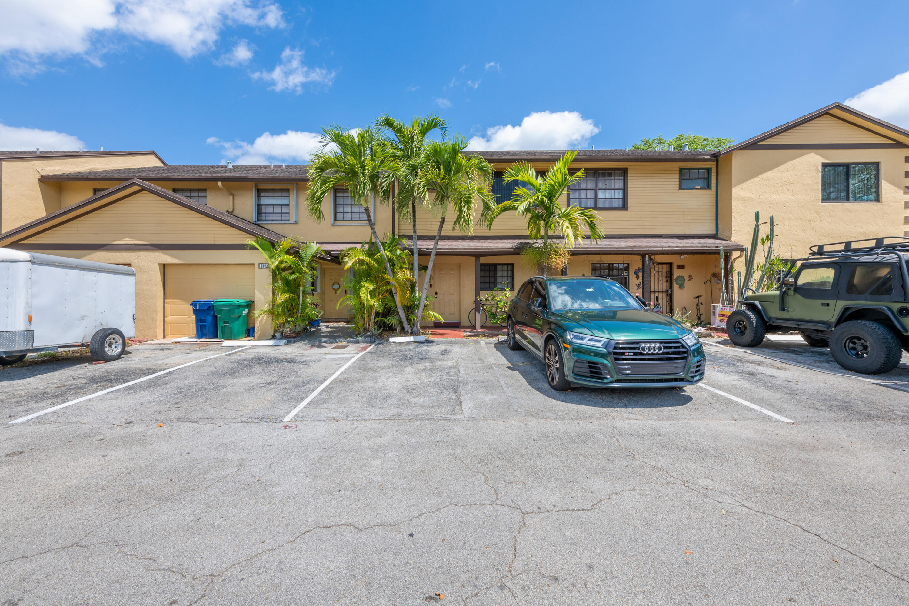 TOWNHOMES OF MONTEREY - Residential