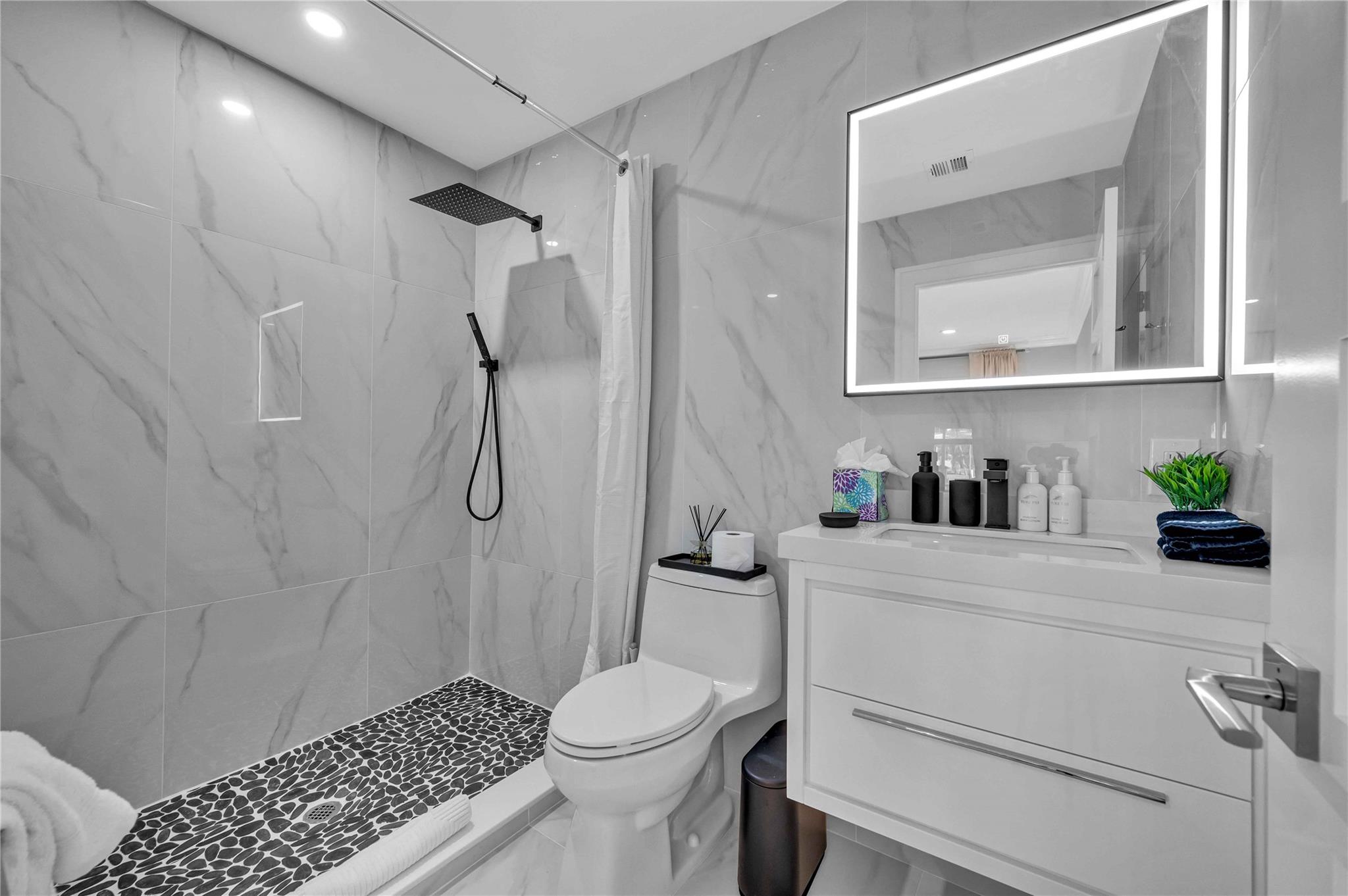 Gould Island 15-62 B - Residential