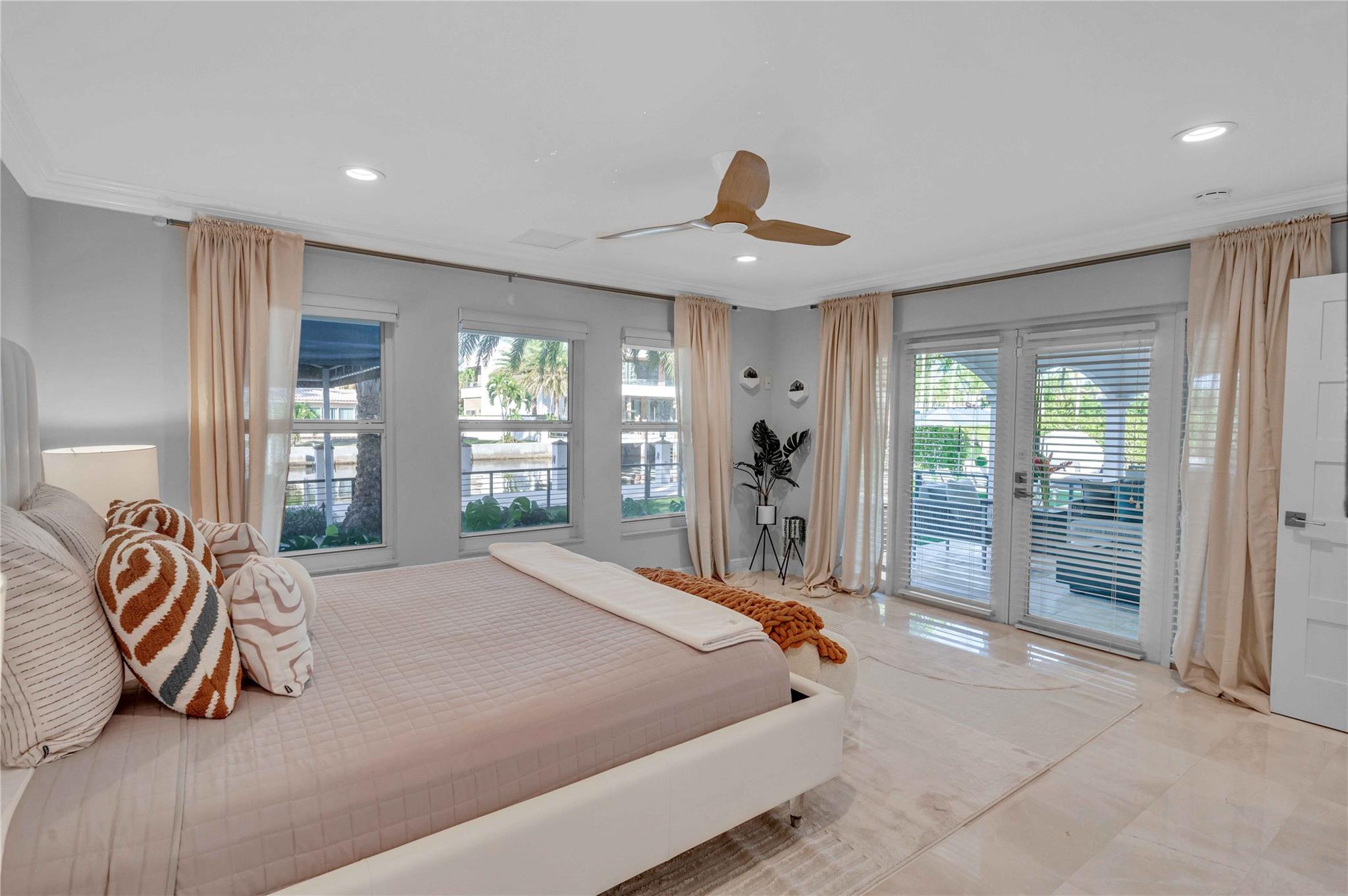 Gould Island 15-62 B - Residential