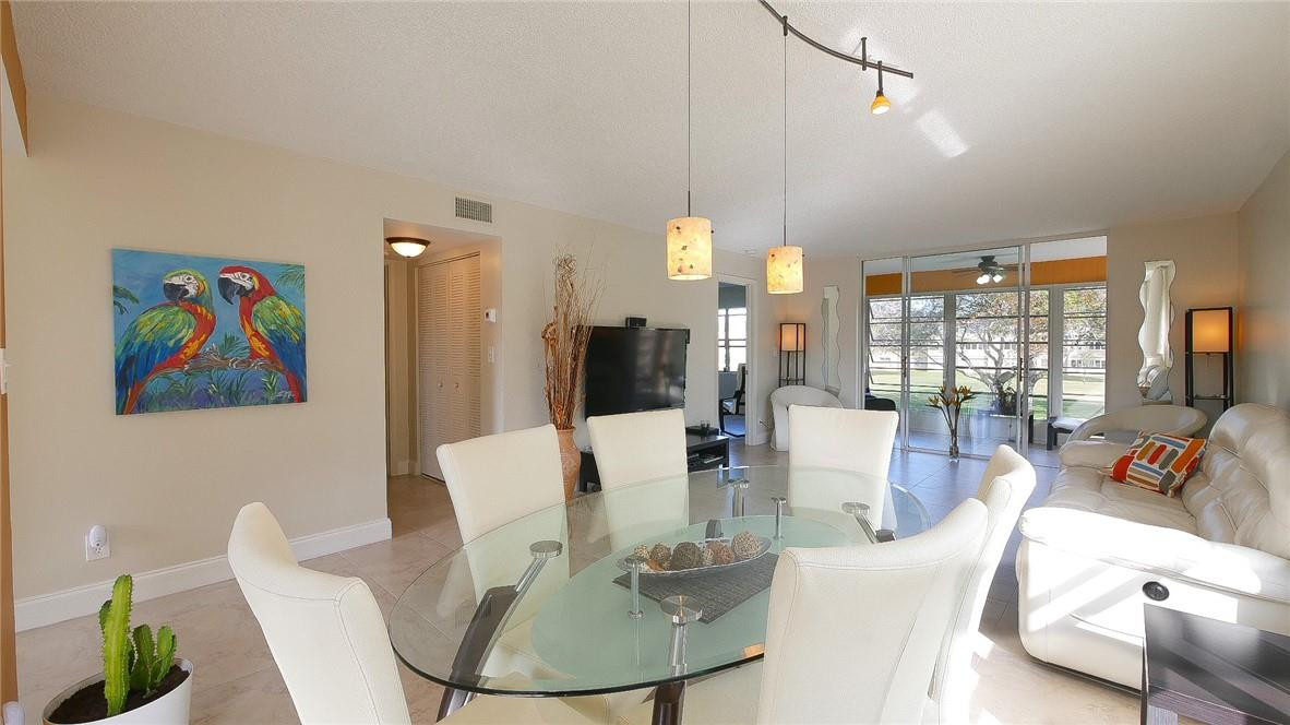 SUNRISE LAKES - Residential