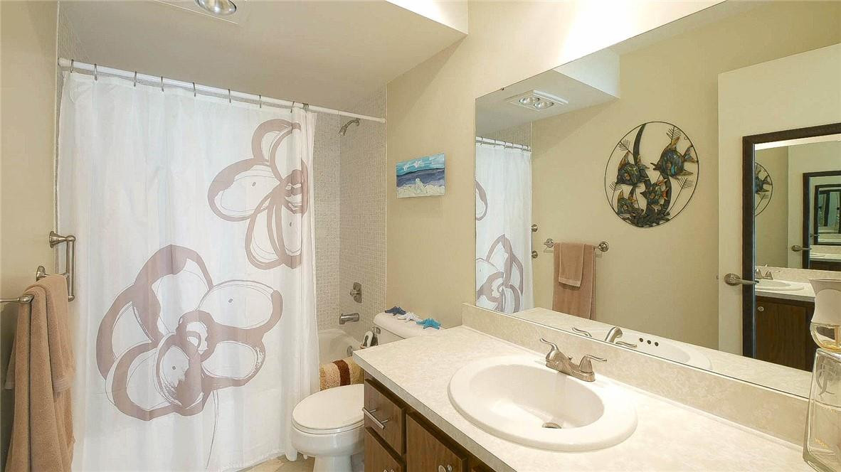 SUNRISE LAKES - Residential