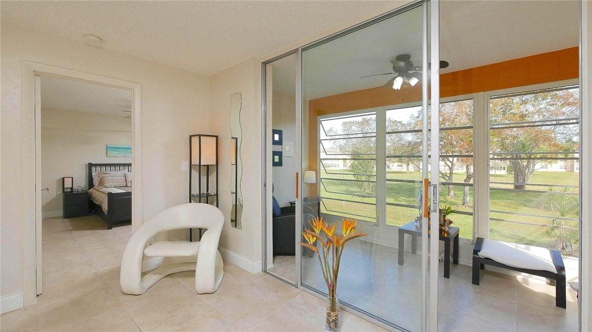 SUNRISE LAKES - Residential