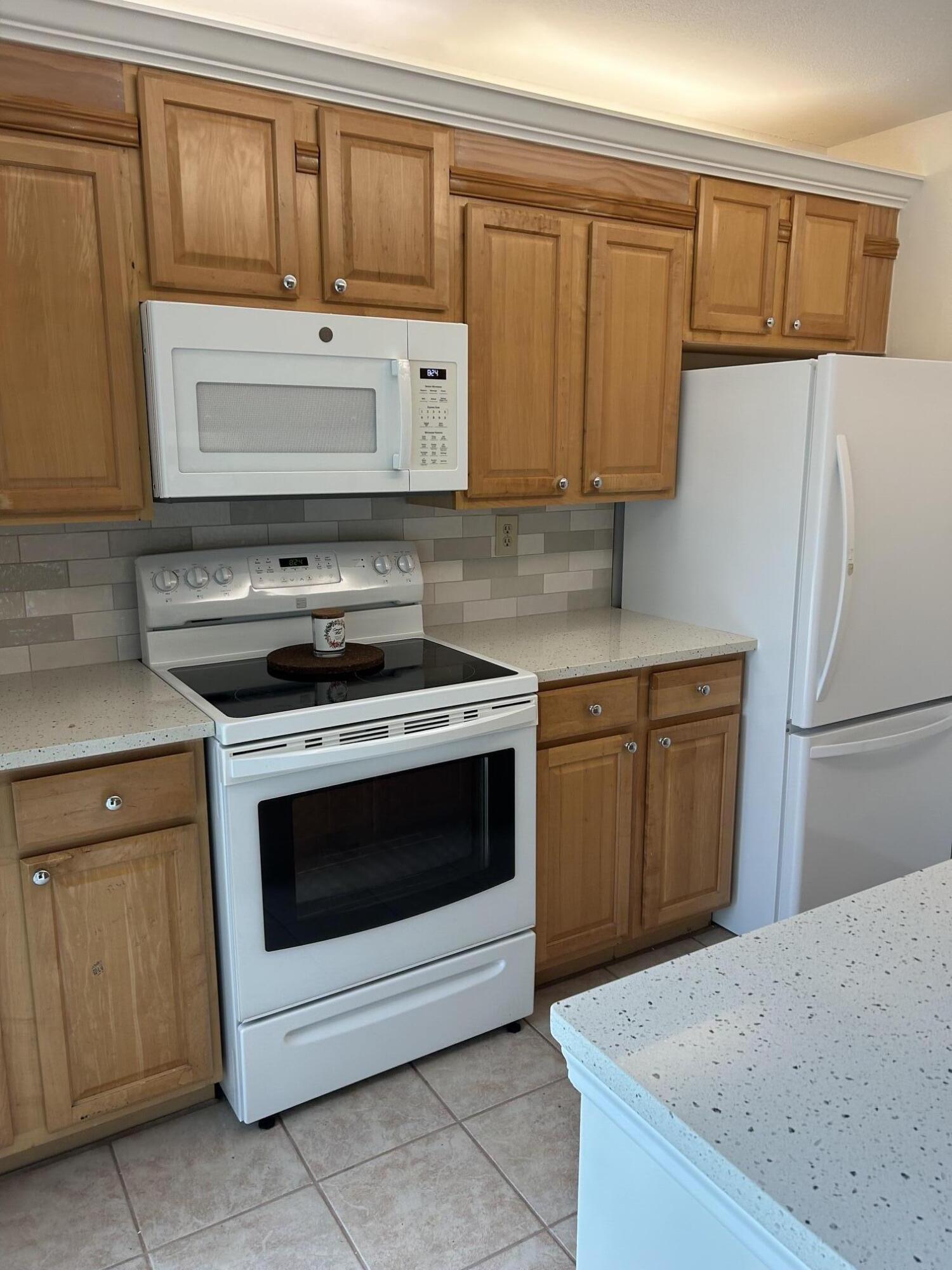 RIVER - Residential Lease