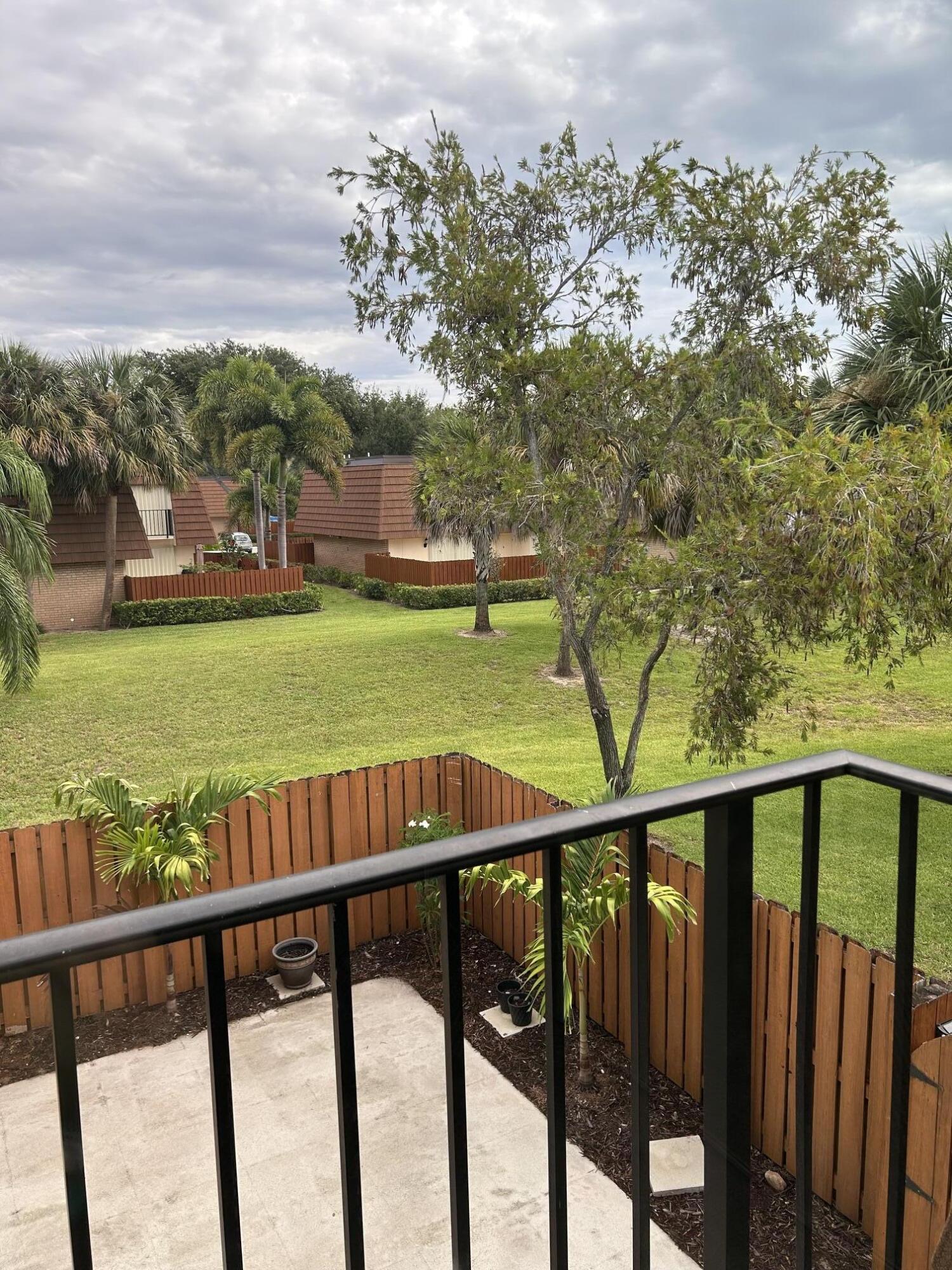 RIVER - Residential Lease