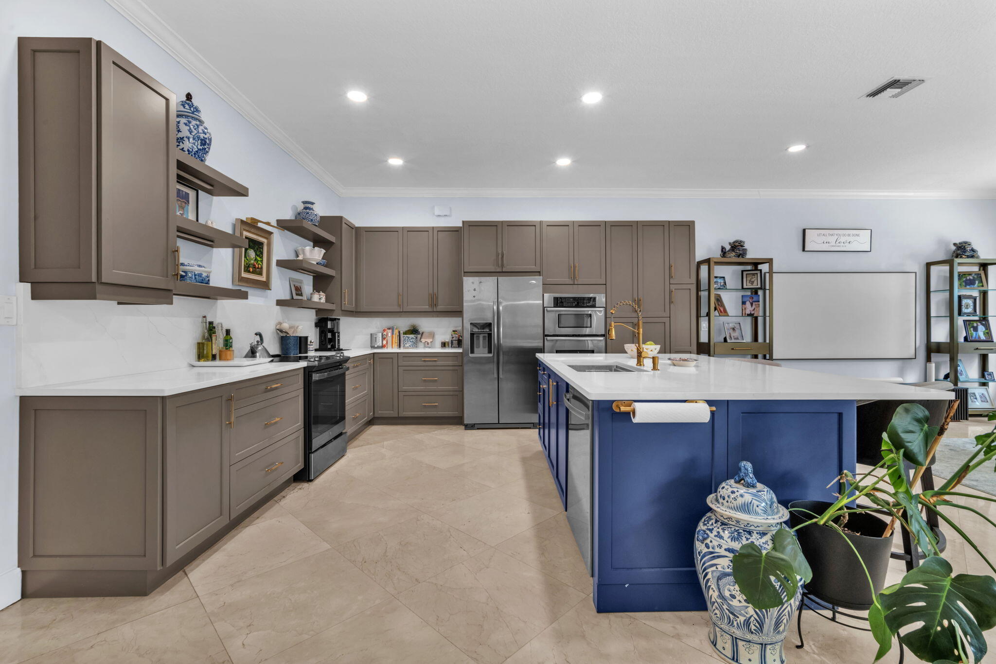 CYPRESS LAKE ESTATES - Residential