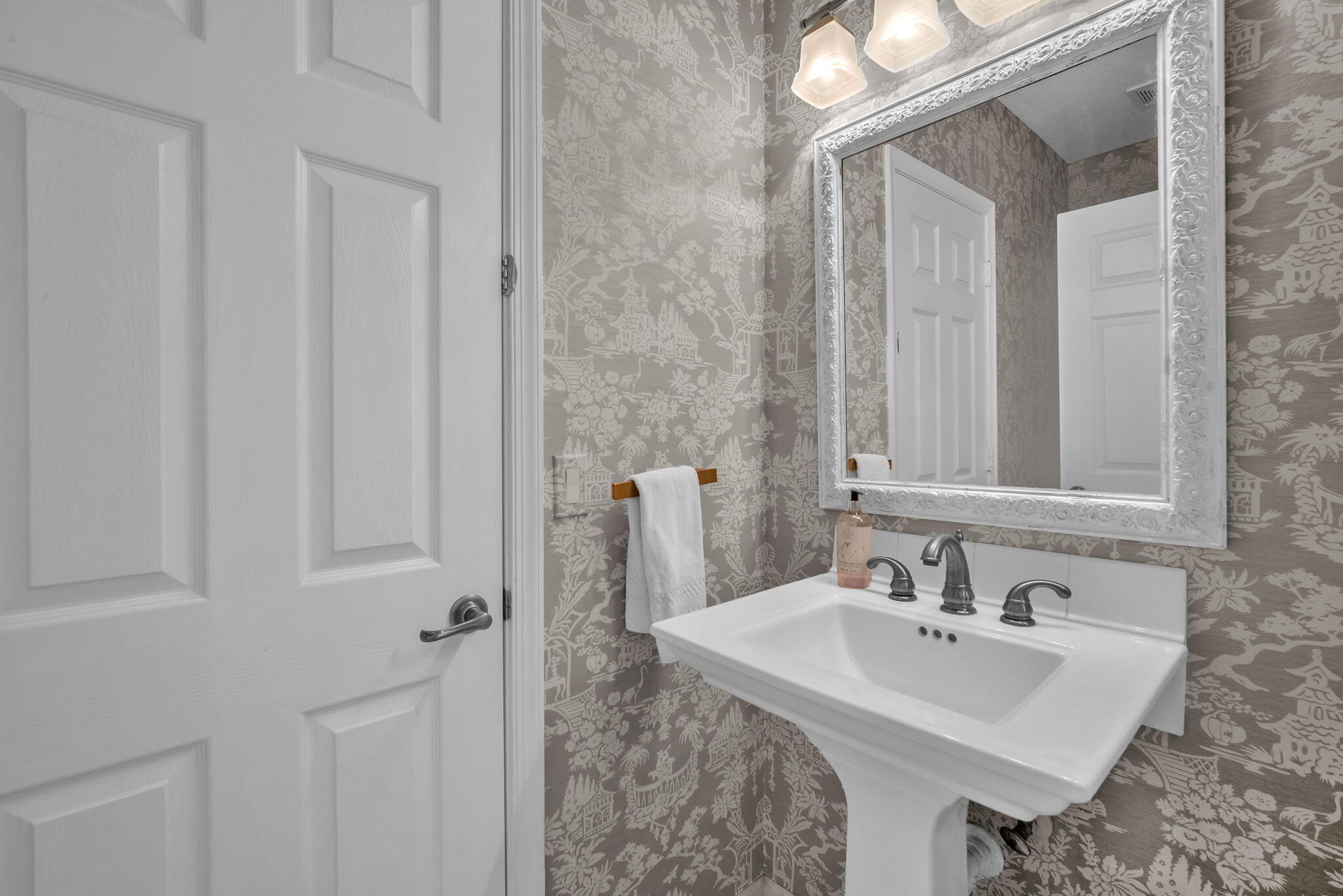 CYPRESS LAKE ESTATES - Residential