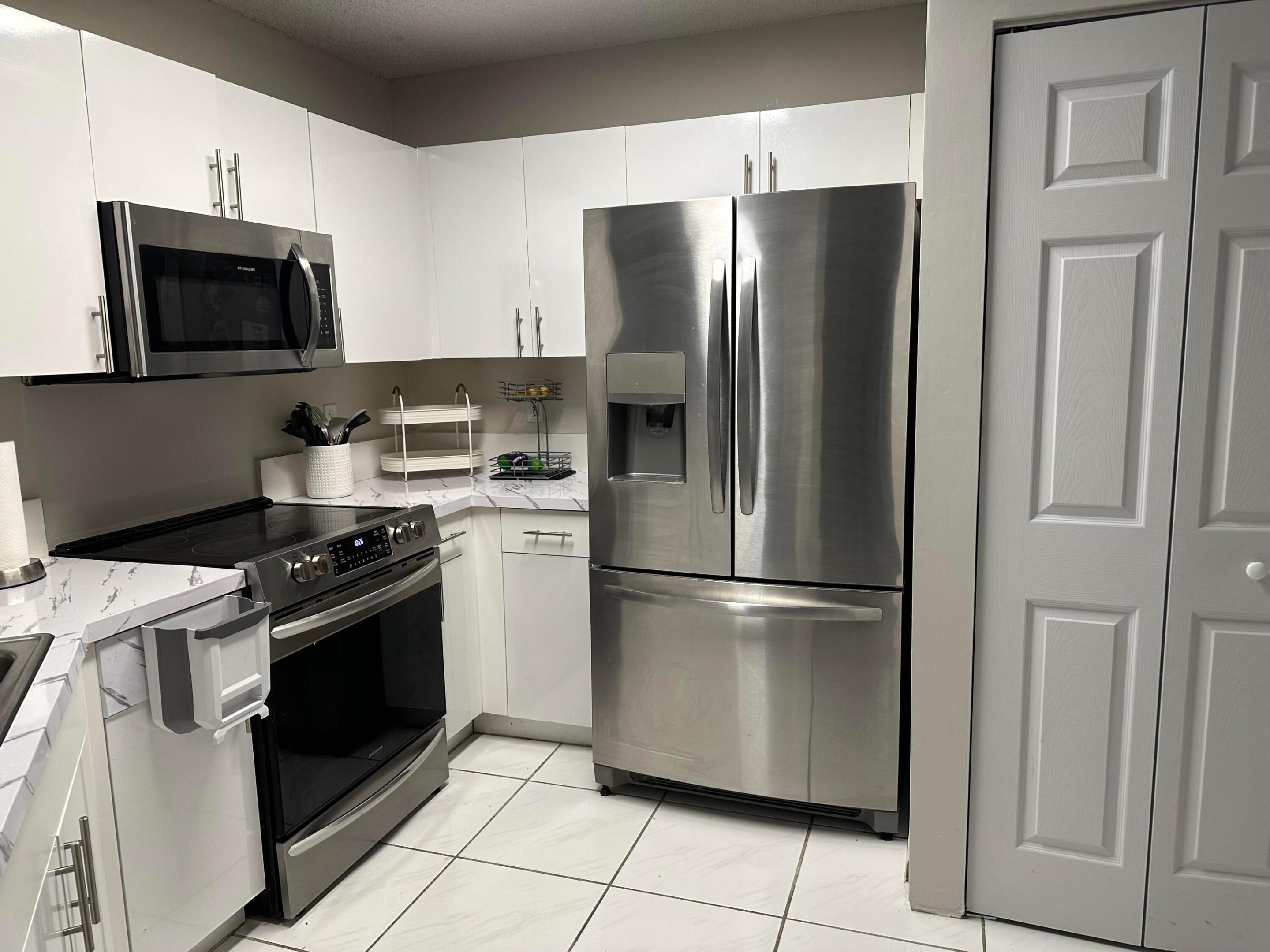 OLYMPIA & YORK RESIDENTIAL PLAT - Residential