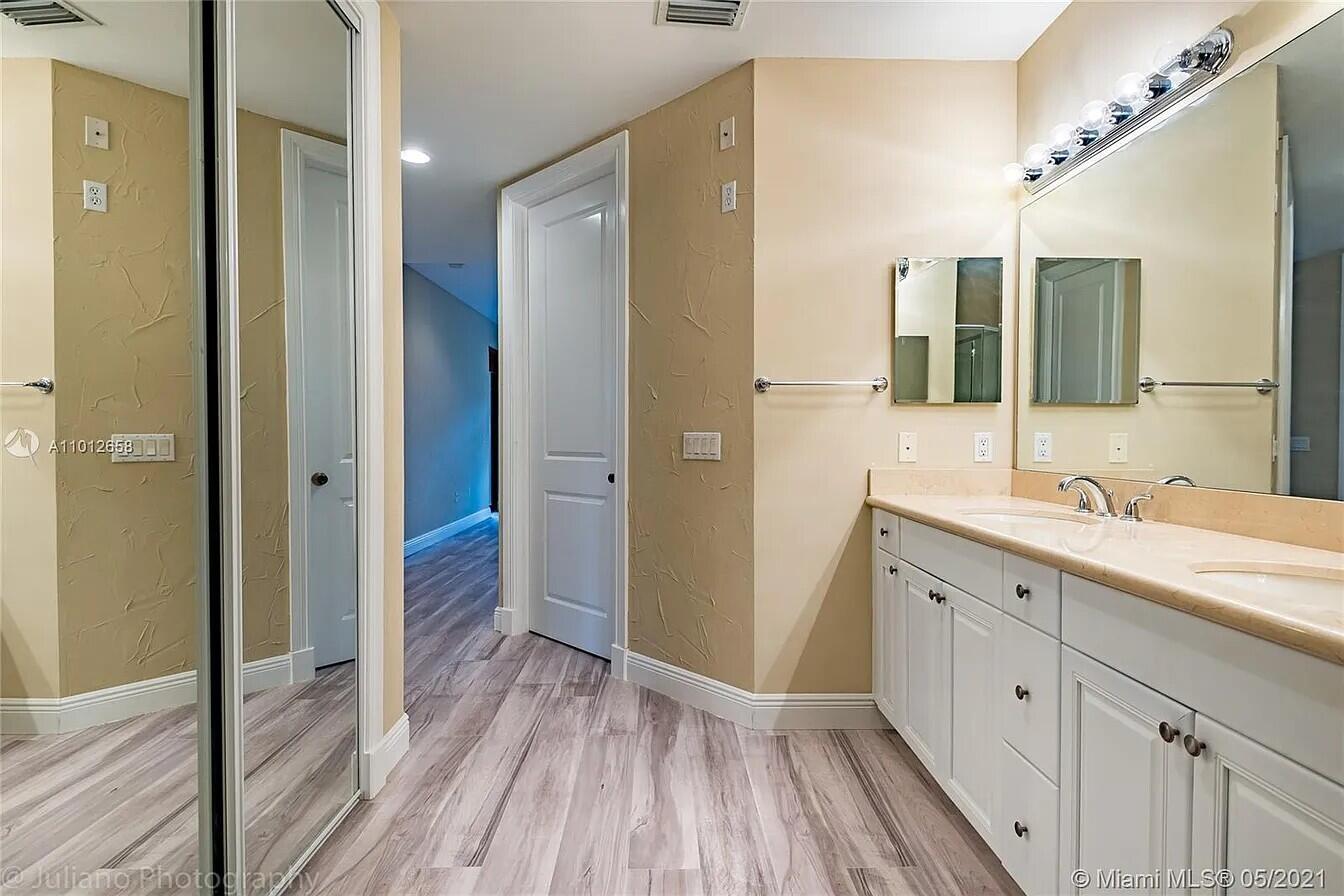 CASERAS AT PARKLAND GOLF - Residential Lease