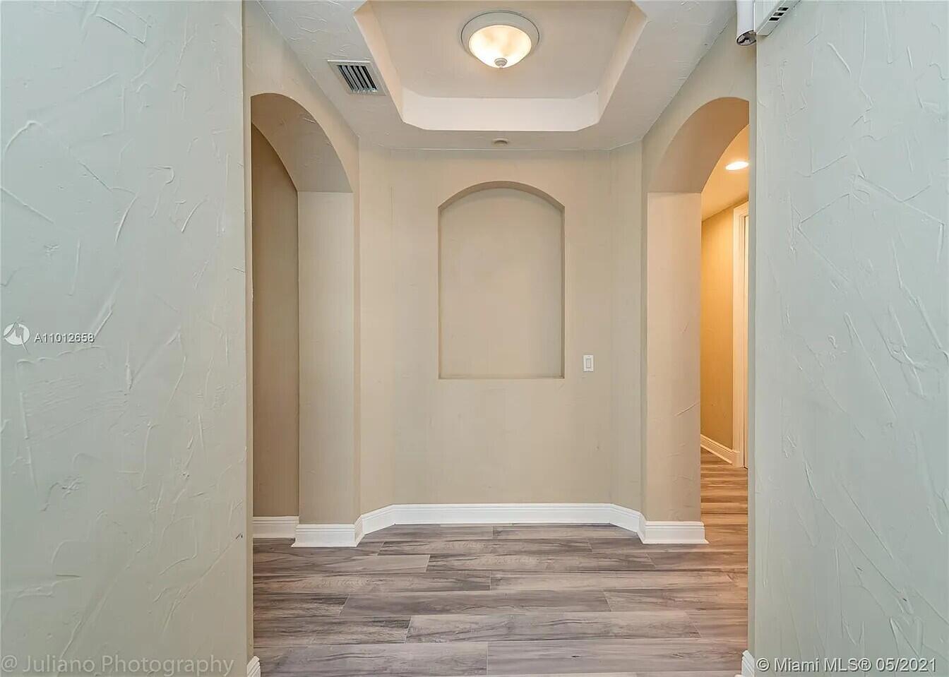 CASERAS AT PARKLAND GOLF - Residential Lease