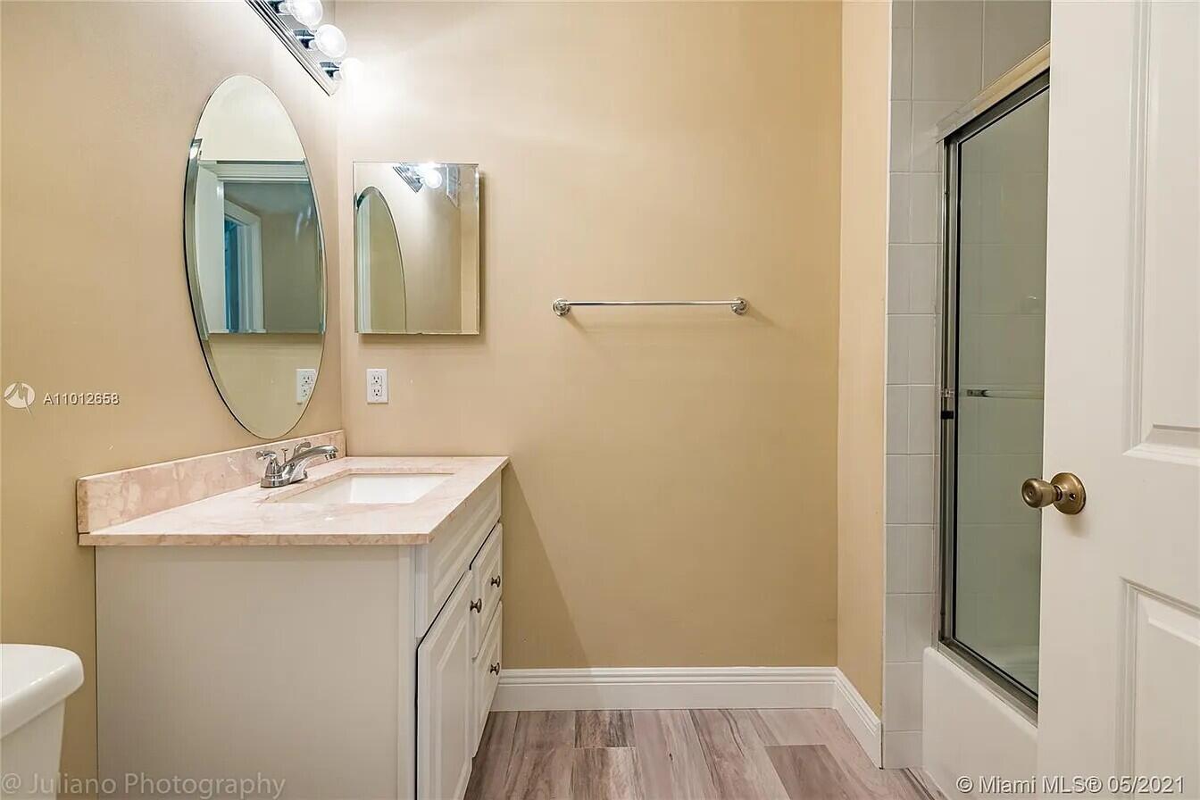 CASERAS AT PARKLAND GOLF - Residential Lease