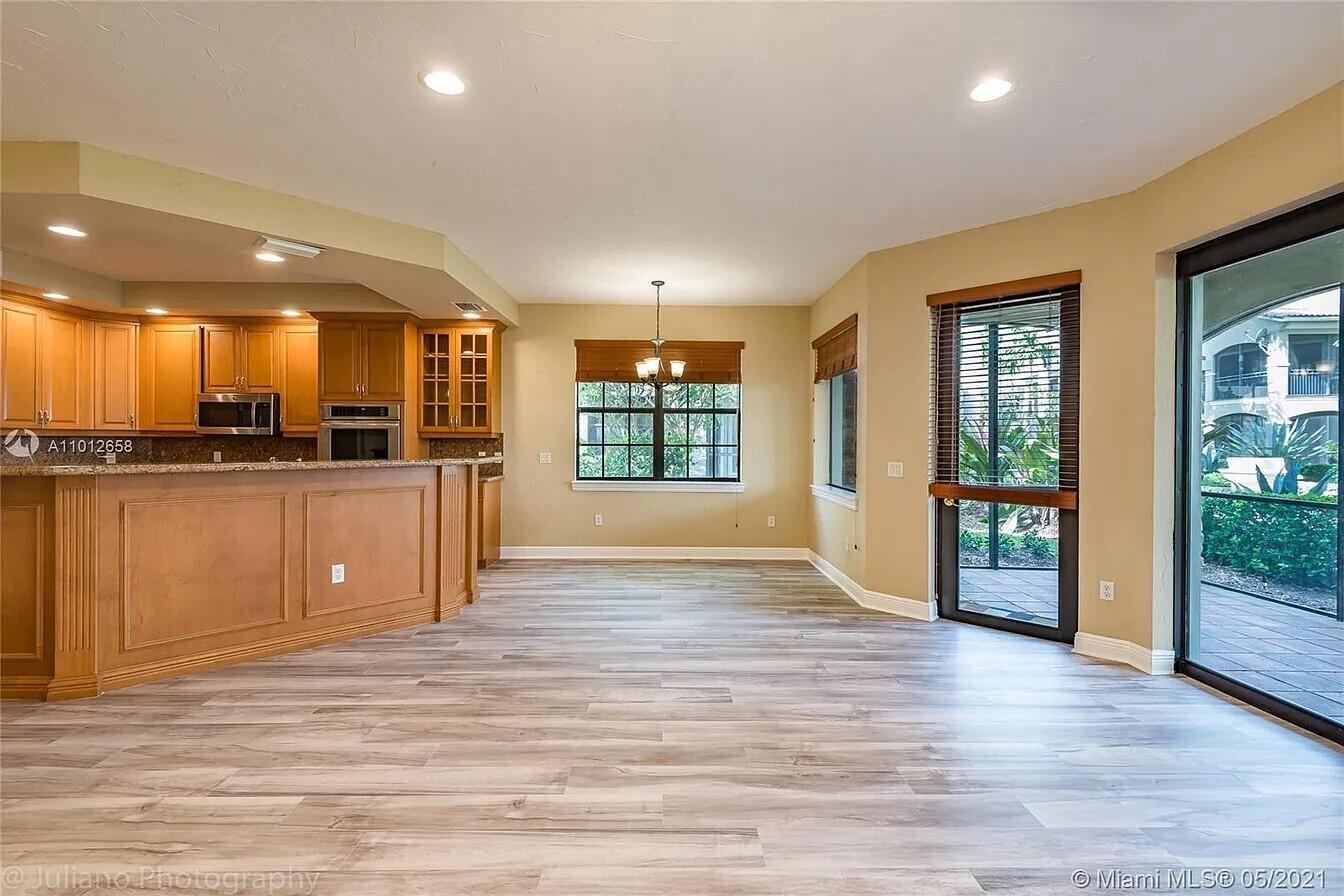 CASERAS AT PARKLAND GOLF - Residential Lease