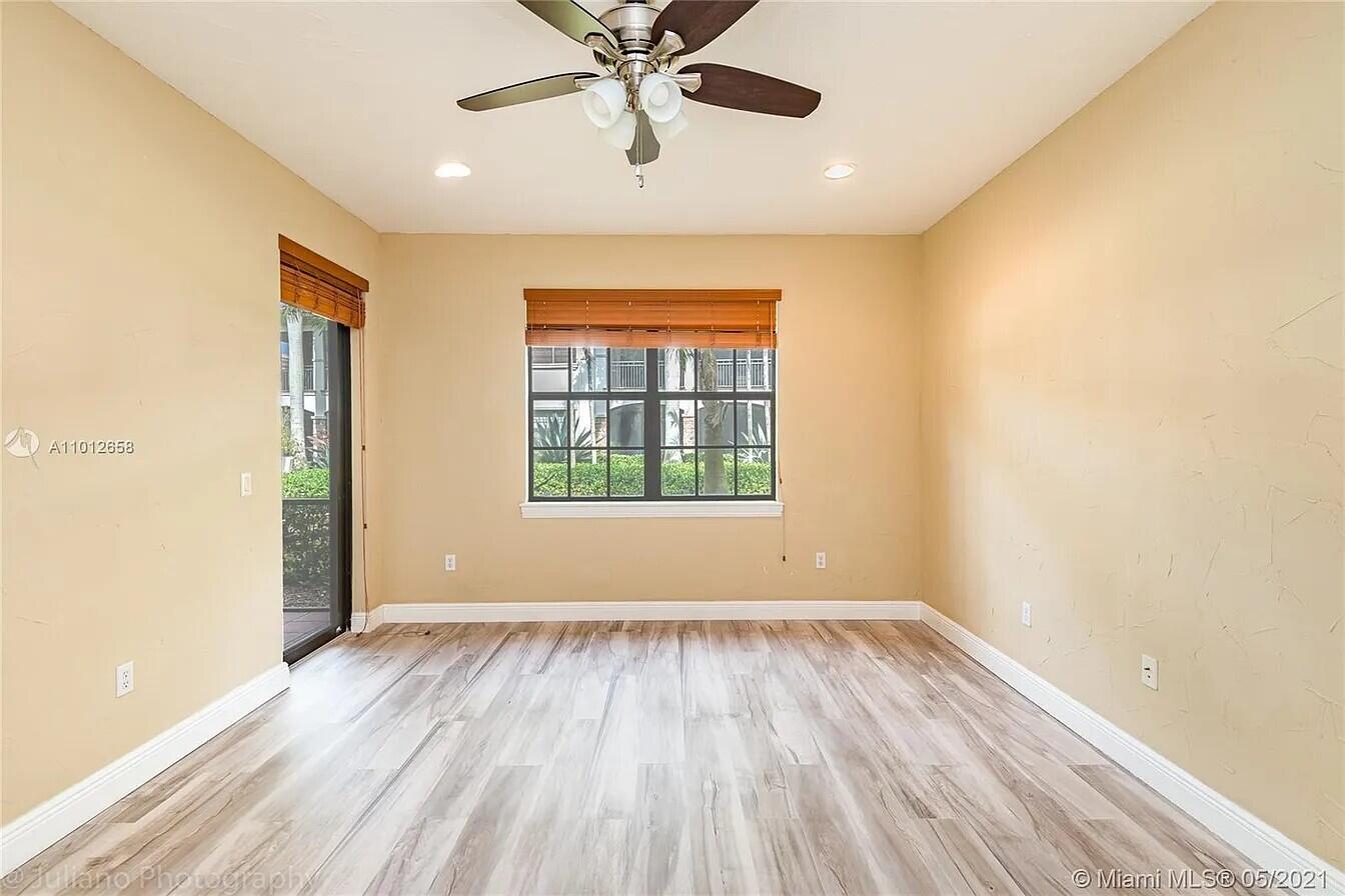 CASERAS AT PARKLAND GOLF - Residential Lease