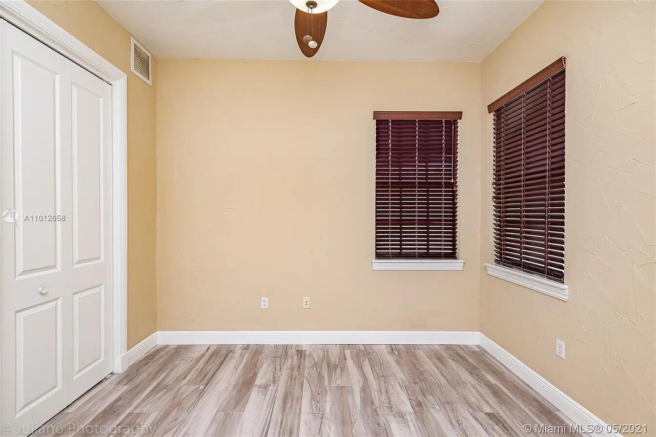CASERAS AT PARKLAND GOLF - Residential Lease