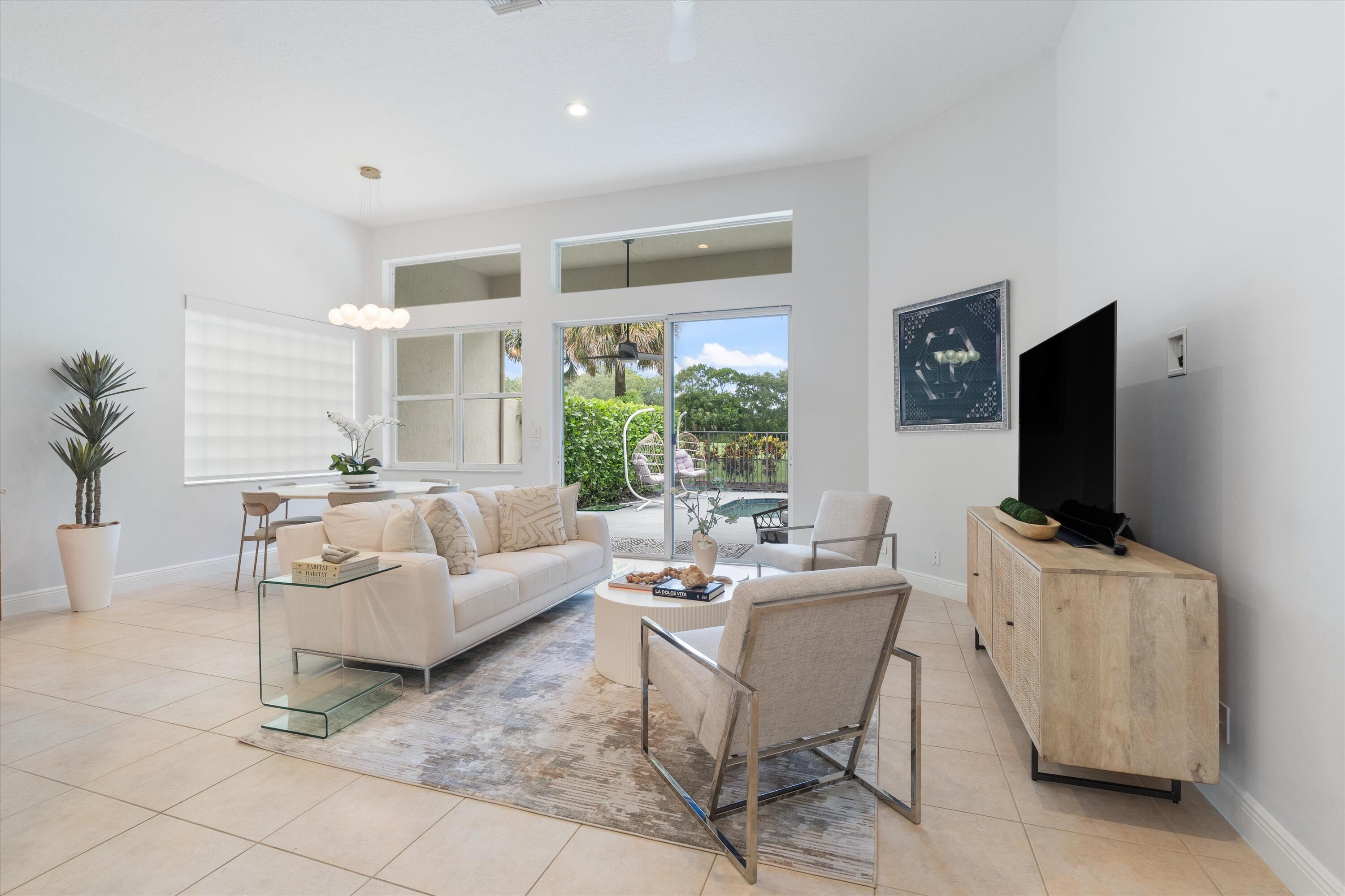 Mizner Country Club - Residential