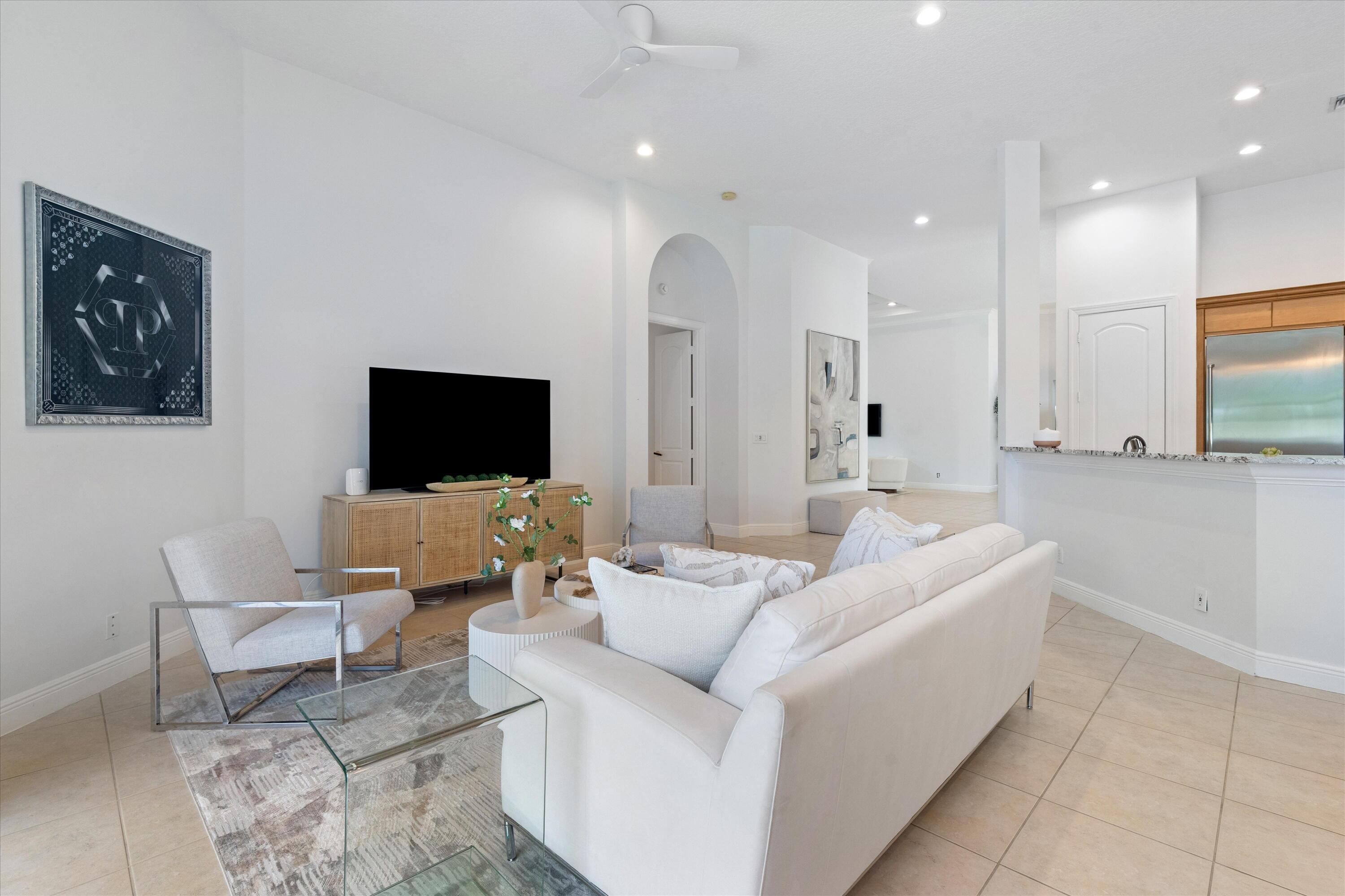 Mizner Country Club - Residential