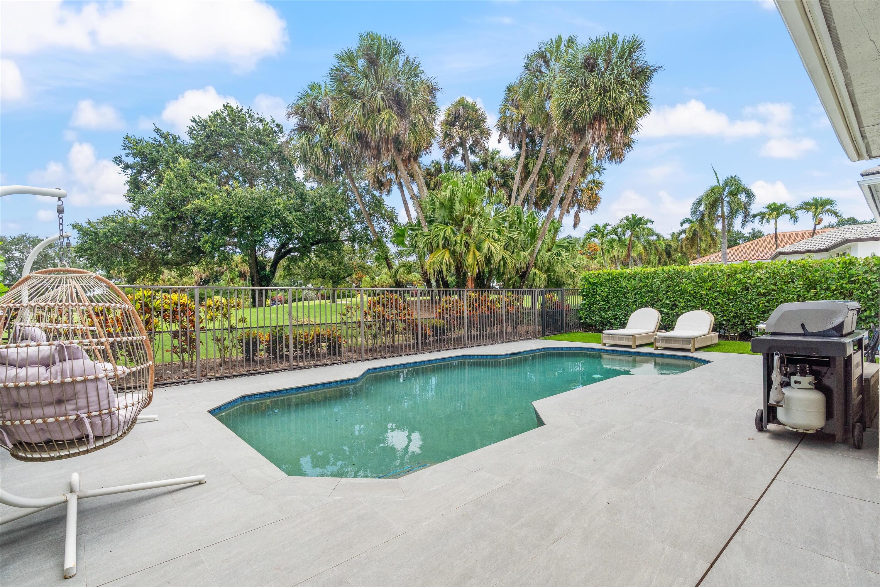 Mizner Country Club - Residential