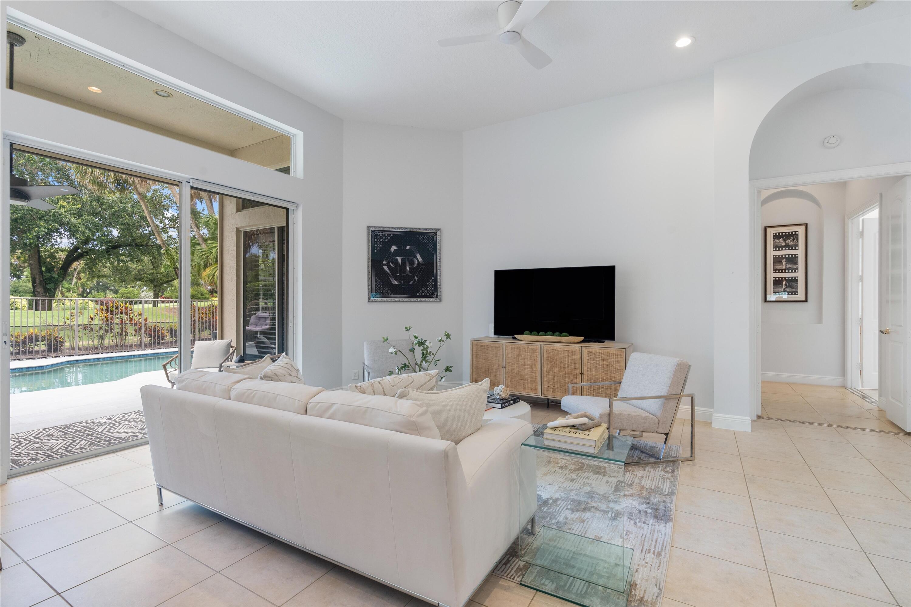 Mizner Country Club - Residential