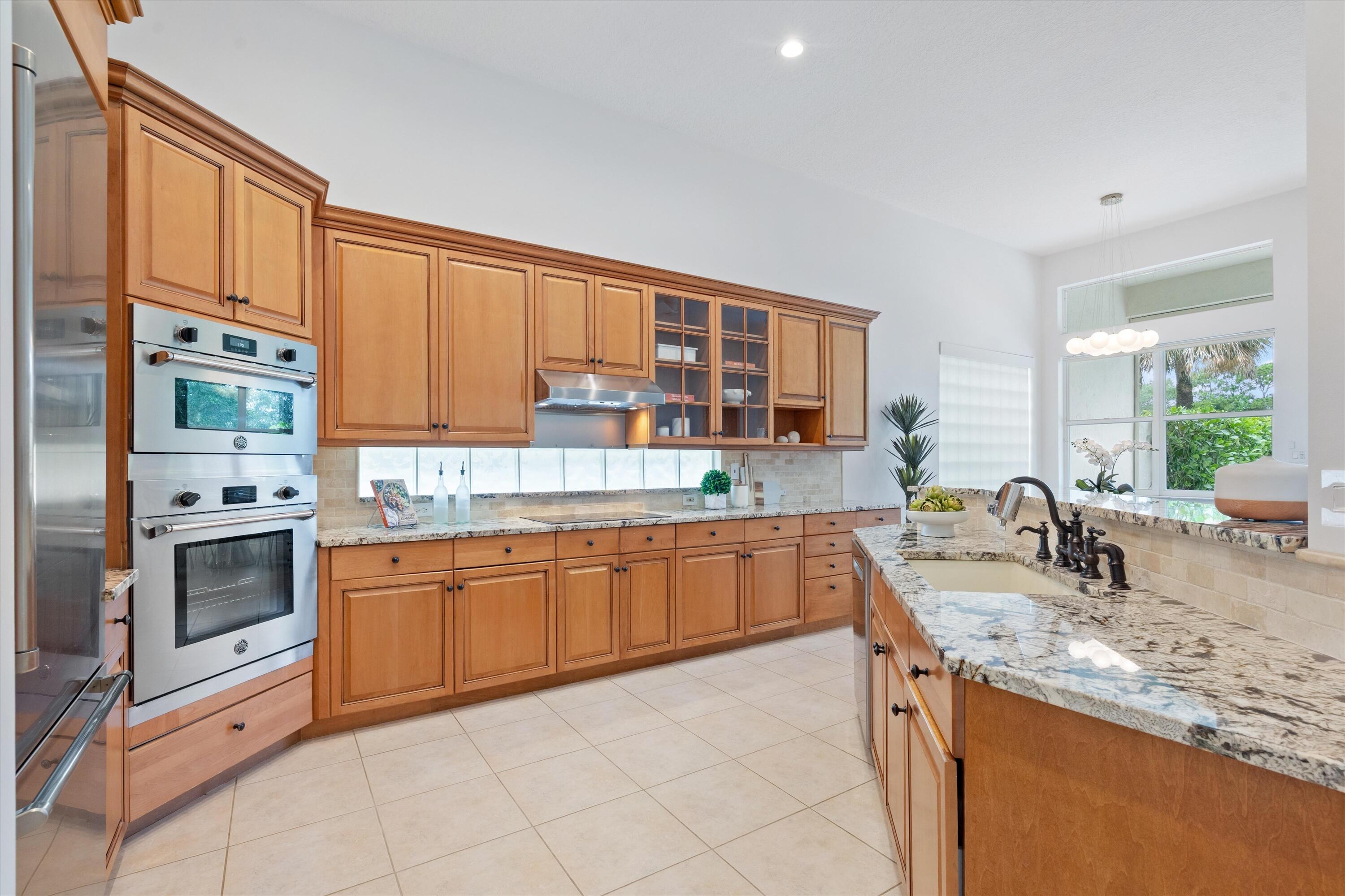Mizner Country Club - Residential