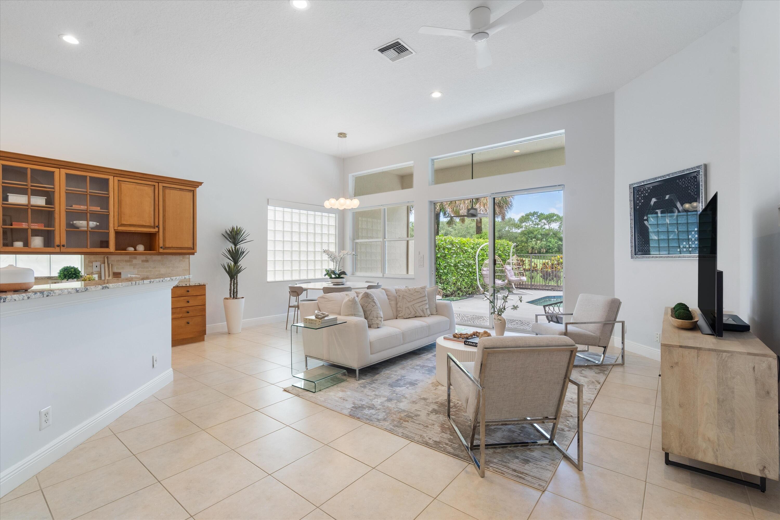 Mizner Country Club - Residential
