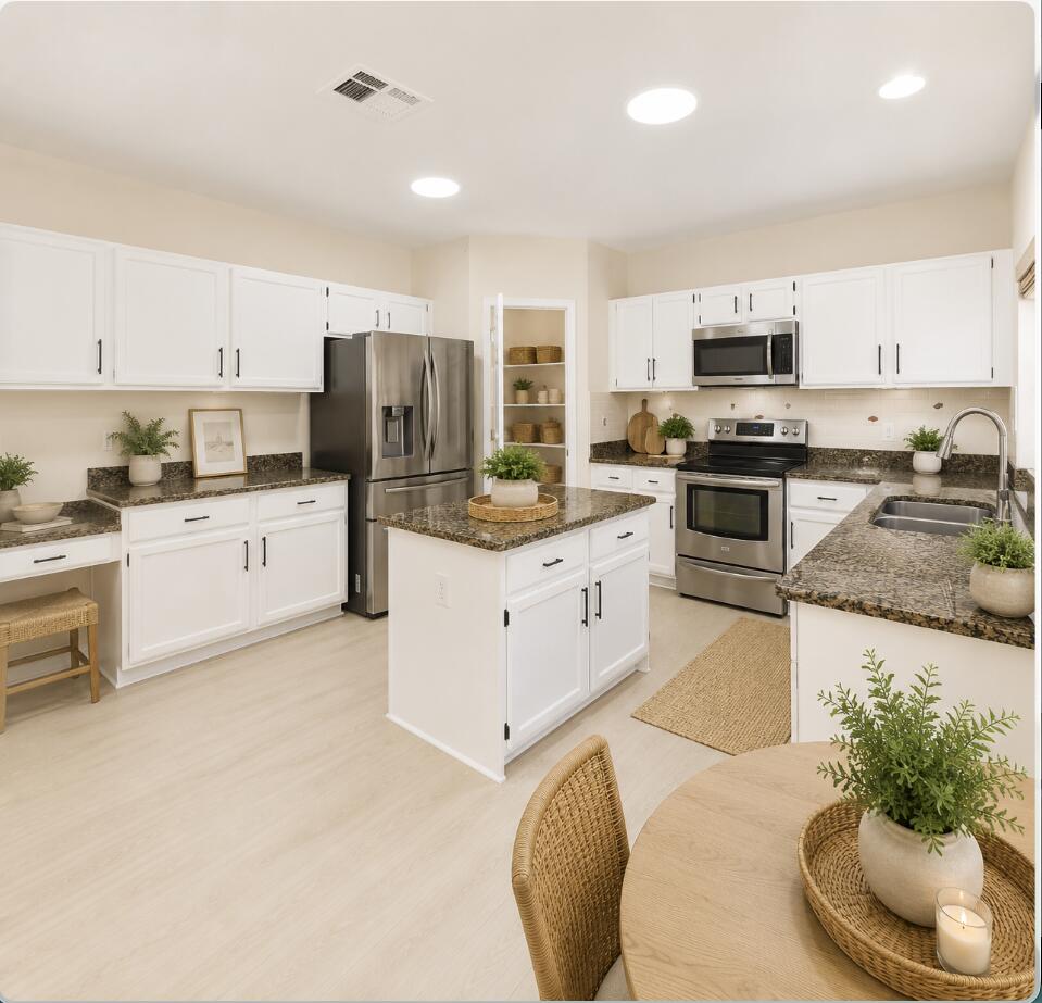 WOODSIDE ESTATES - Residential