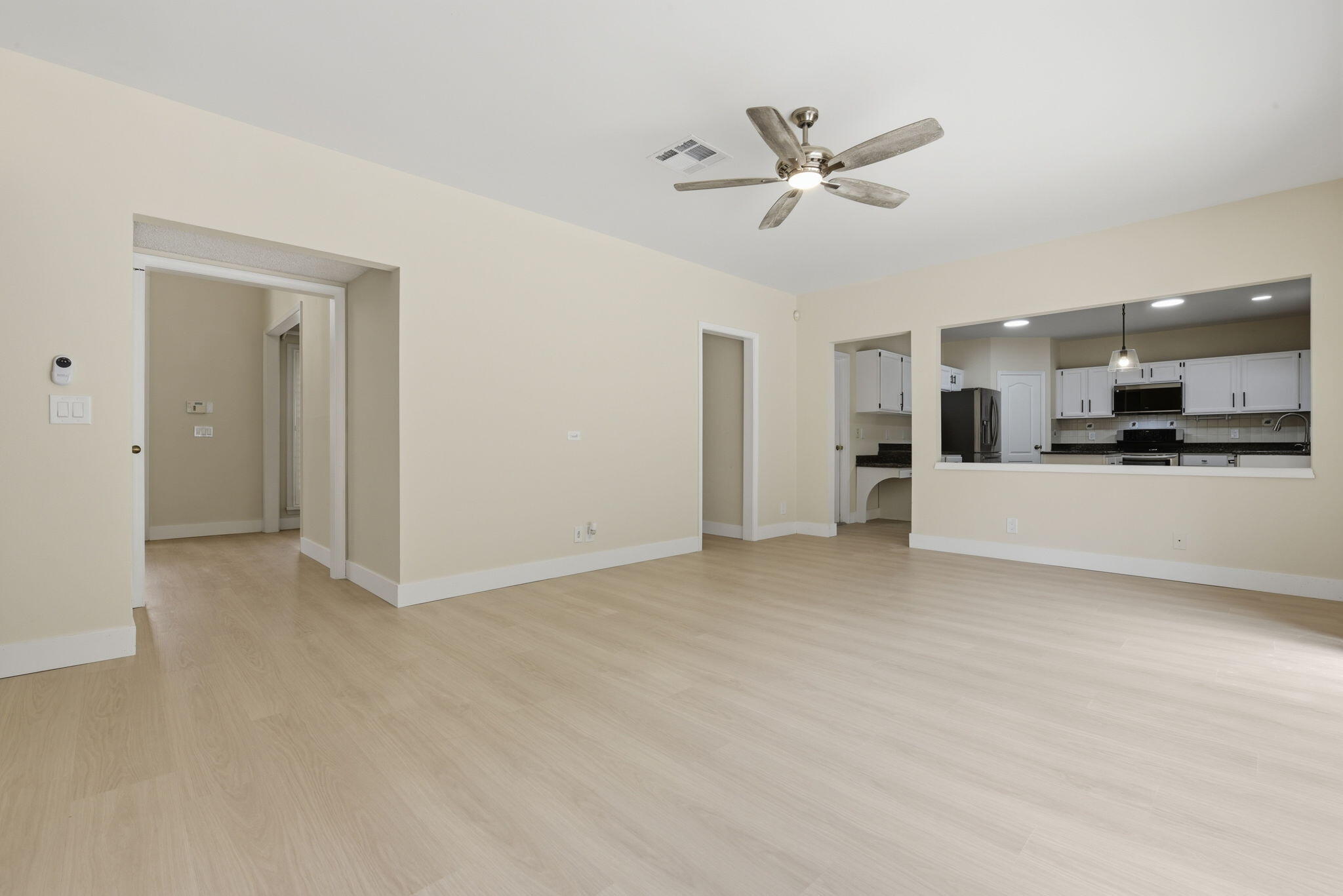 WOODSIDE ESTATES - Residential