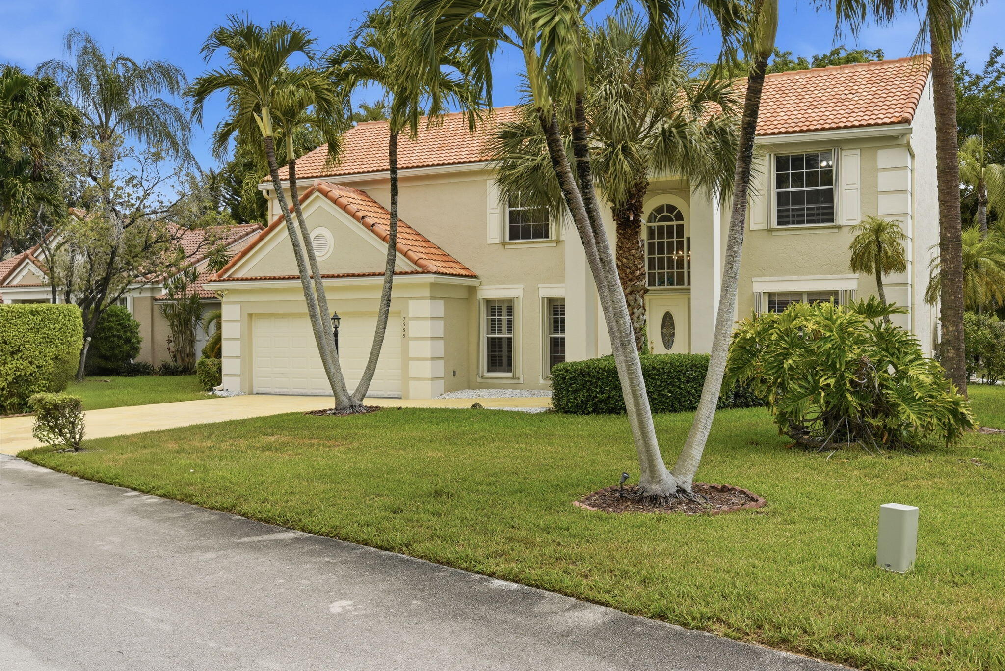 WOODSIDE ESTATES - Residential