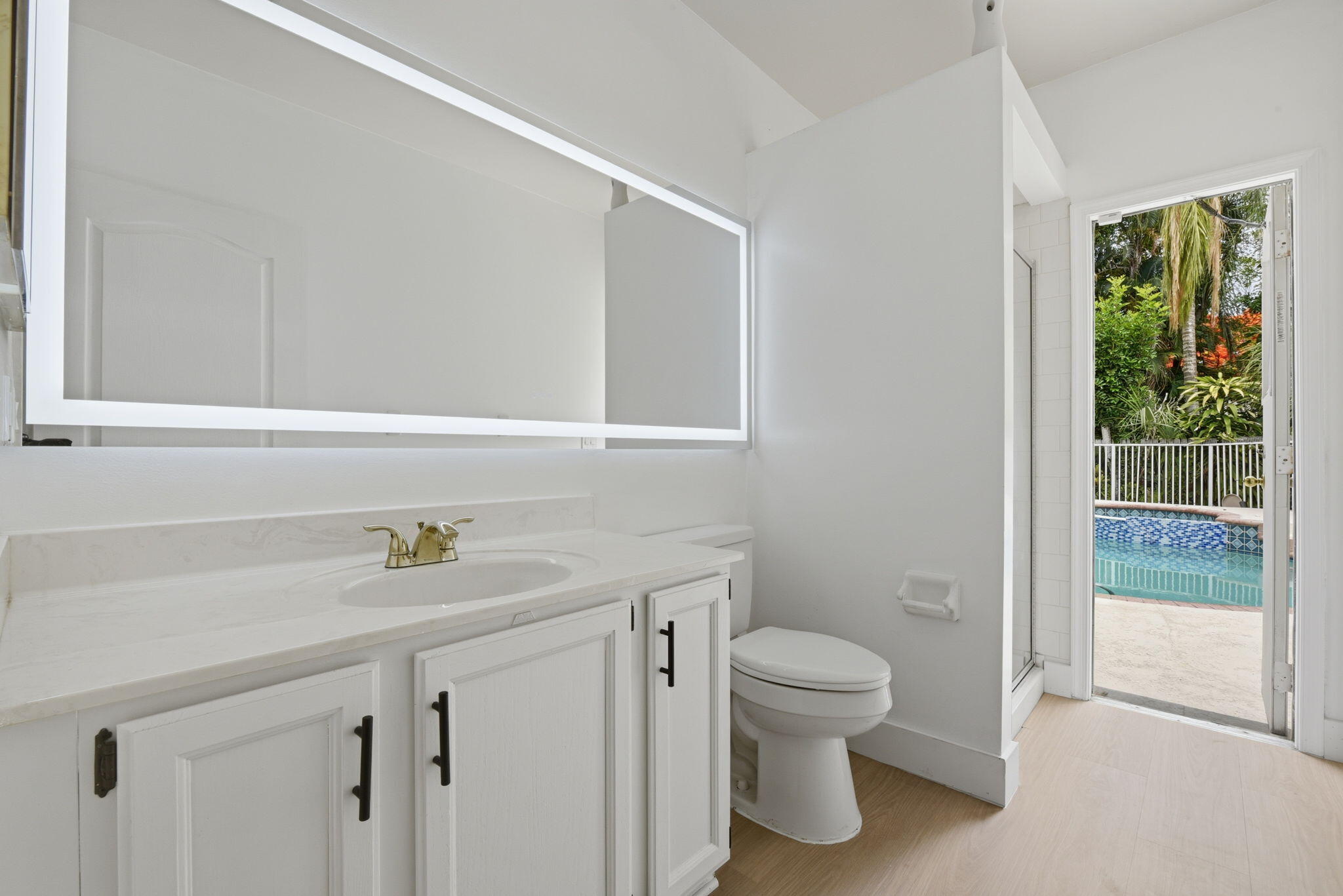 WOODSIDE ESTATES - Residential