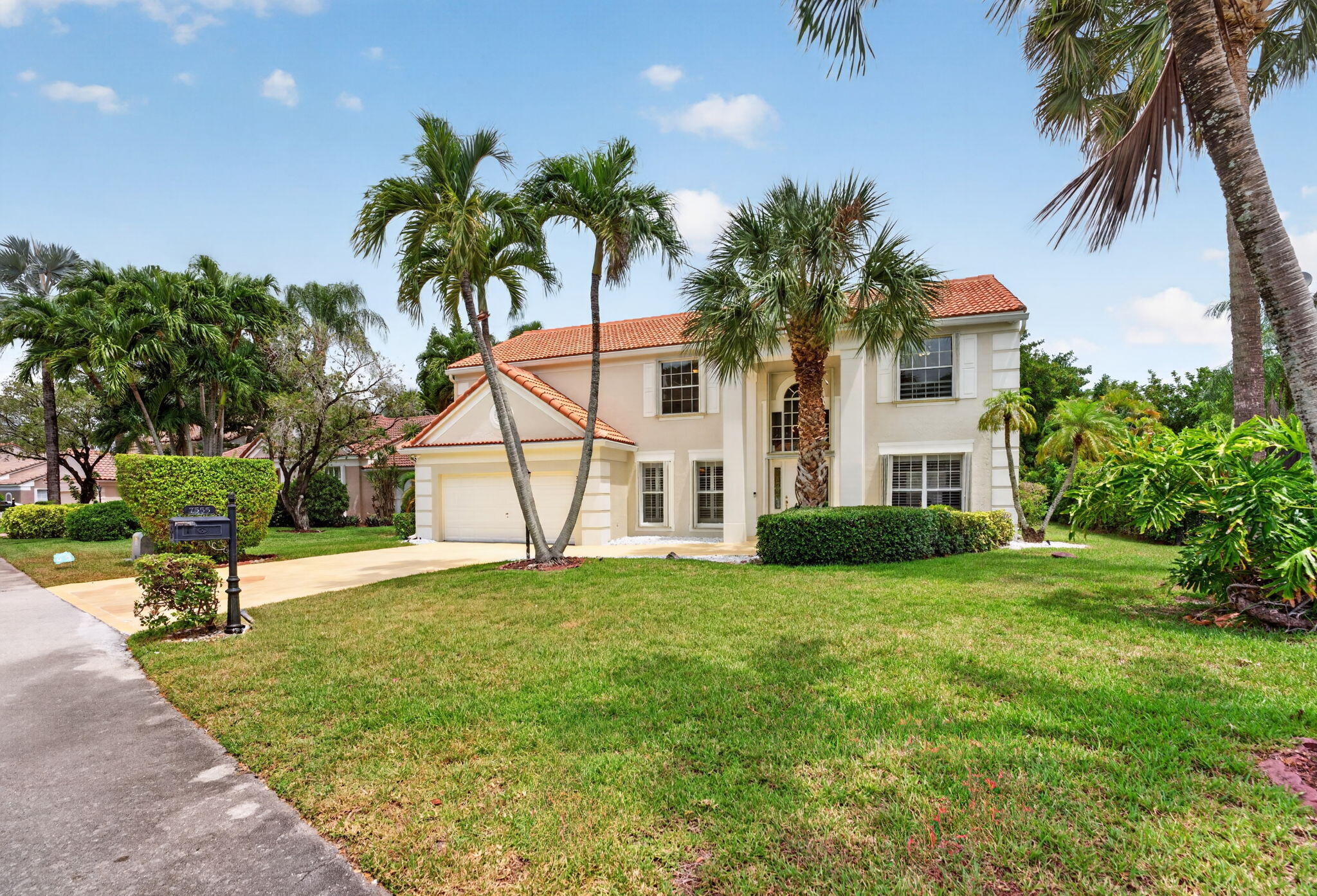 WOODSIDE ESTATES - Residential