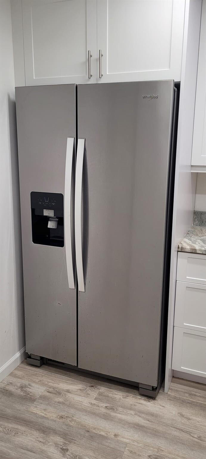 DANIANS SOUTH CONDO - Residential Lease