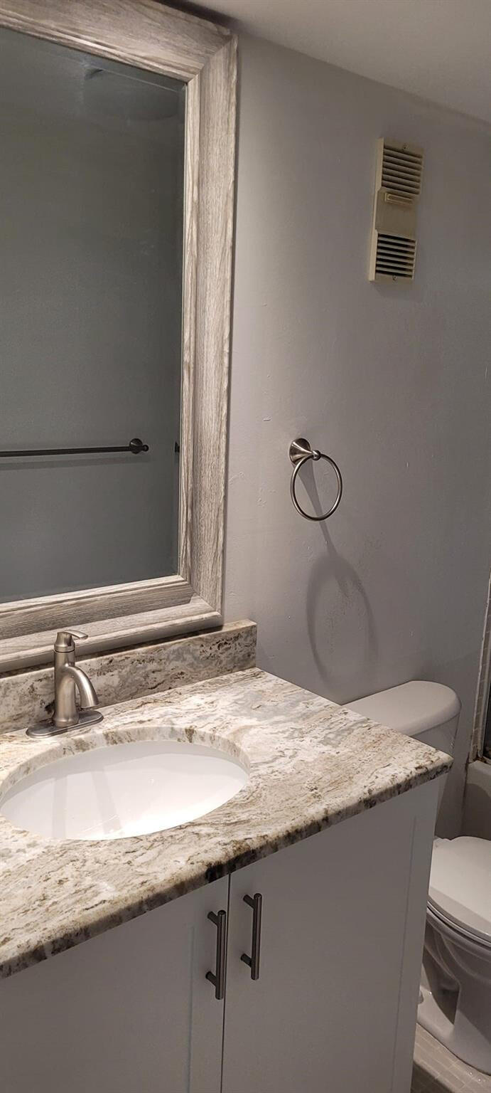 DANIANS SOUTH CONDO - Residential Lease