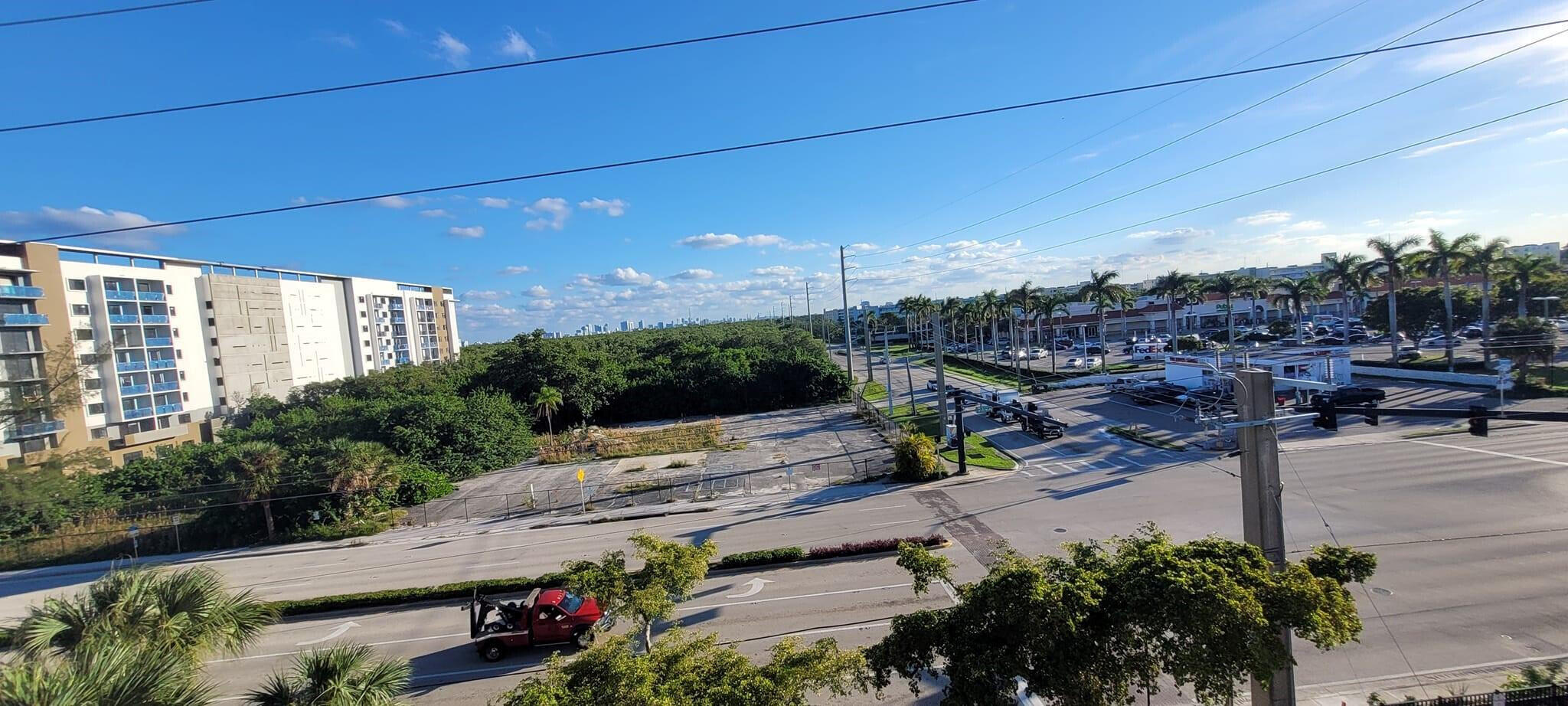 DANIANS SOUTH CONDO - Residential Lease