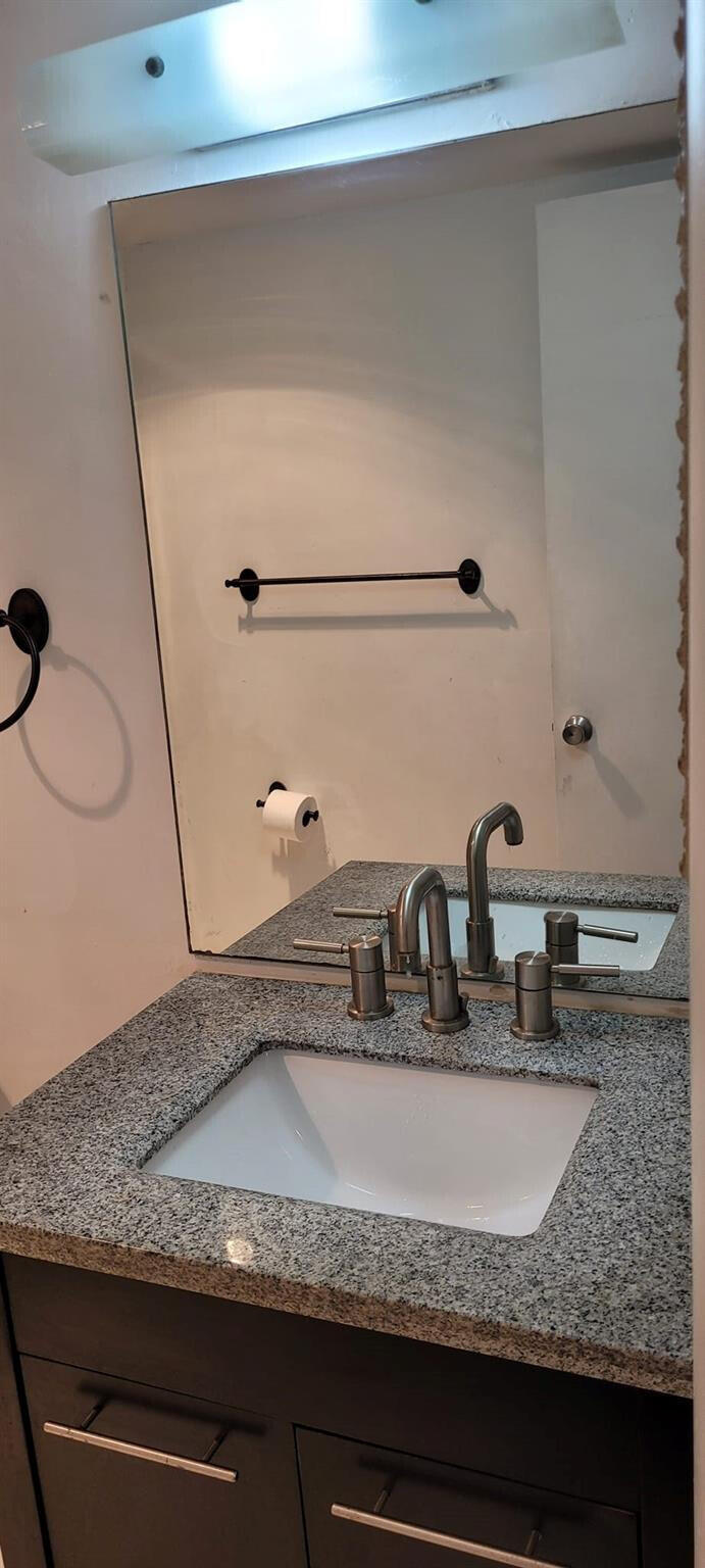 DANIANS SOUTH CONDO - Residential Lease