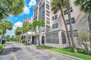 DANIANS SOUTH CONDO - Residential Lease